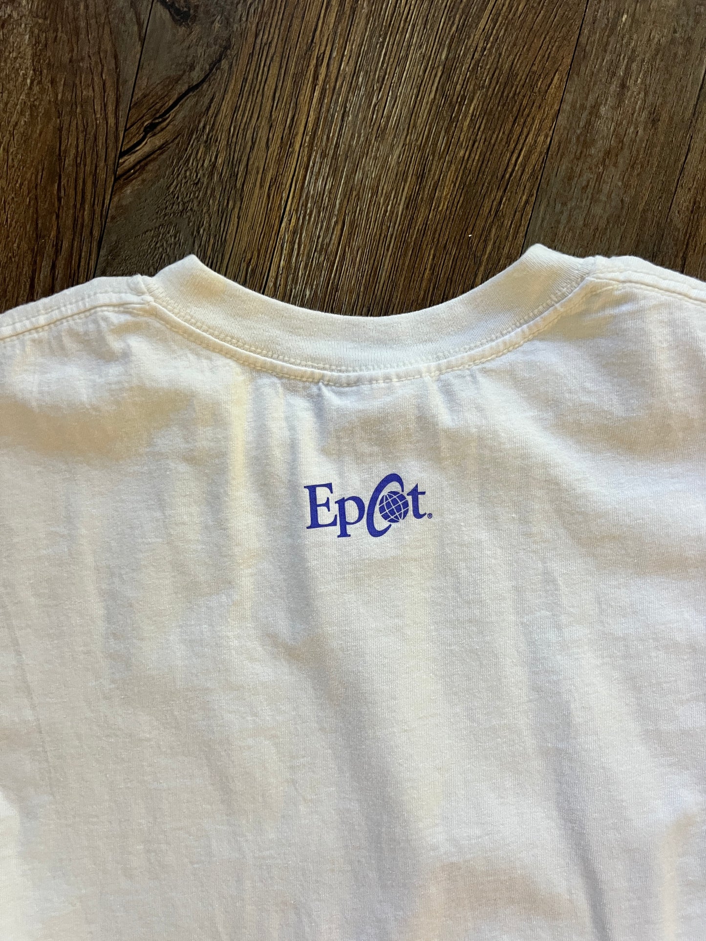 658 -White EPCOT Tapestry of Nations Tee - M