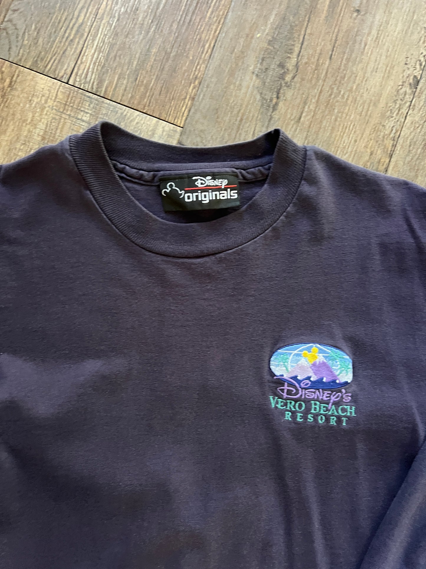 662 -Purple Embroidered Vero Beach Resort Pocket Tee - M
