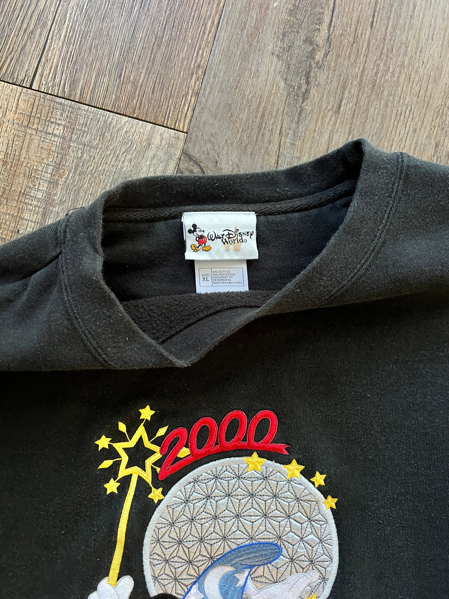 686 -Black Applique Sorcerer Mickey 2000 EPCOT Crewneck - XL