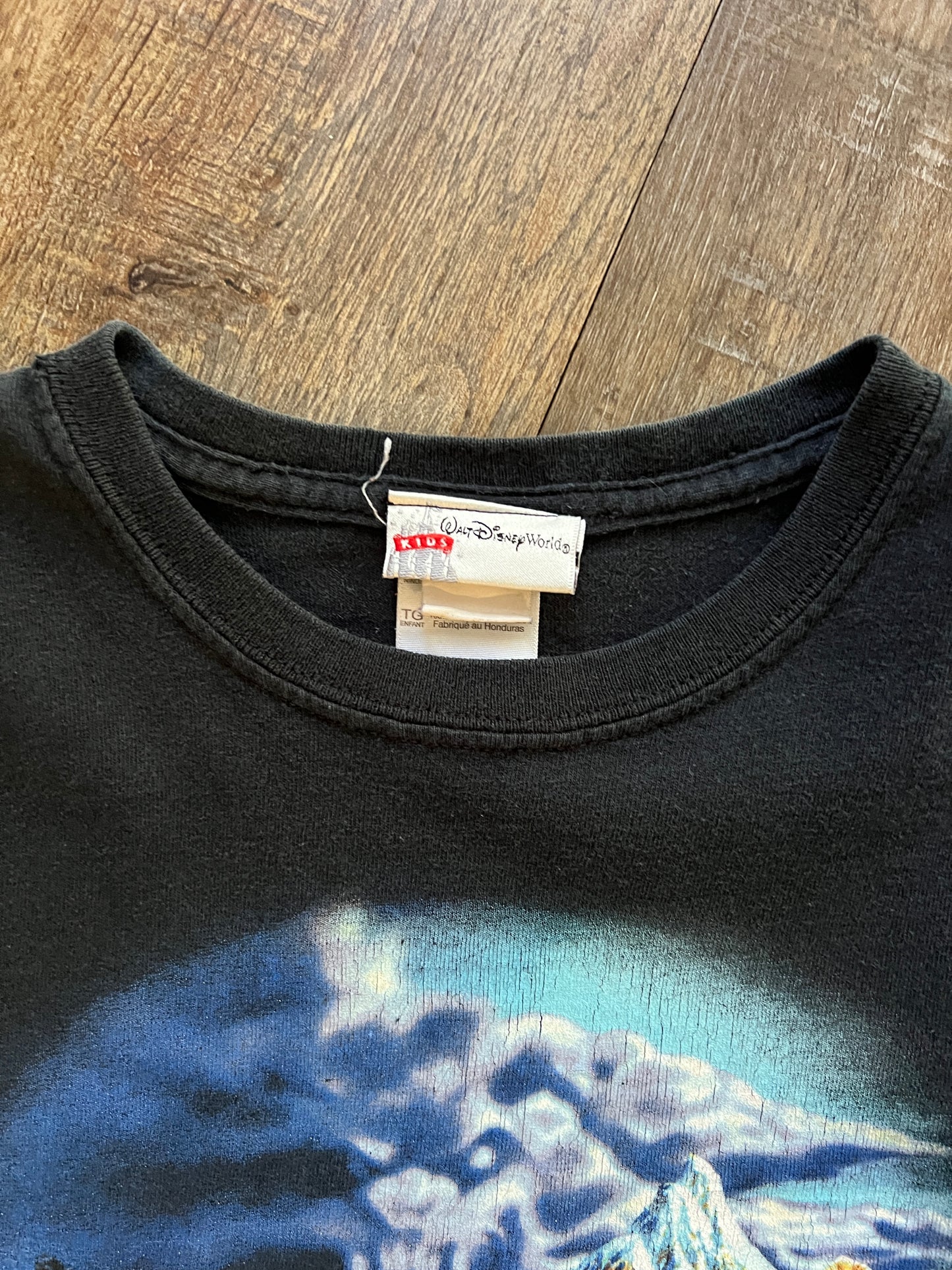 696 -Black Expedition Everest Yeti Cloud Mountain Tee - S