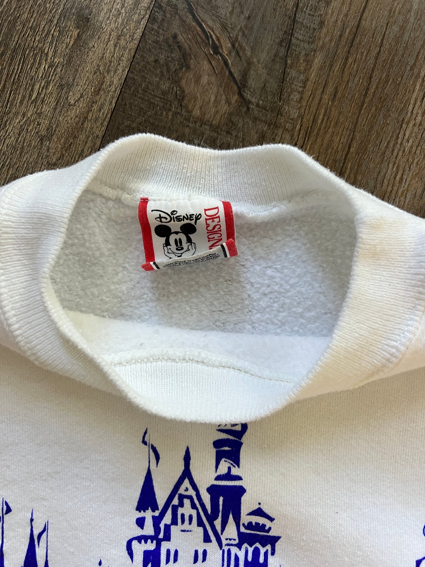 702 -White 40 Years of Adventure Disneyland Logo Crewneck - L