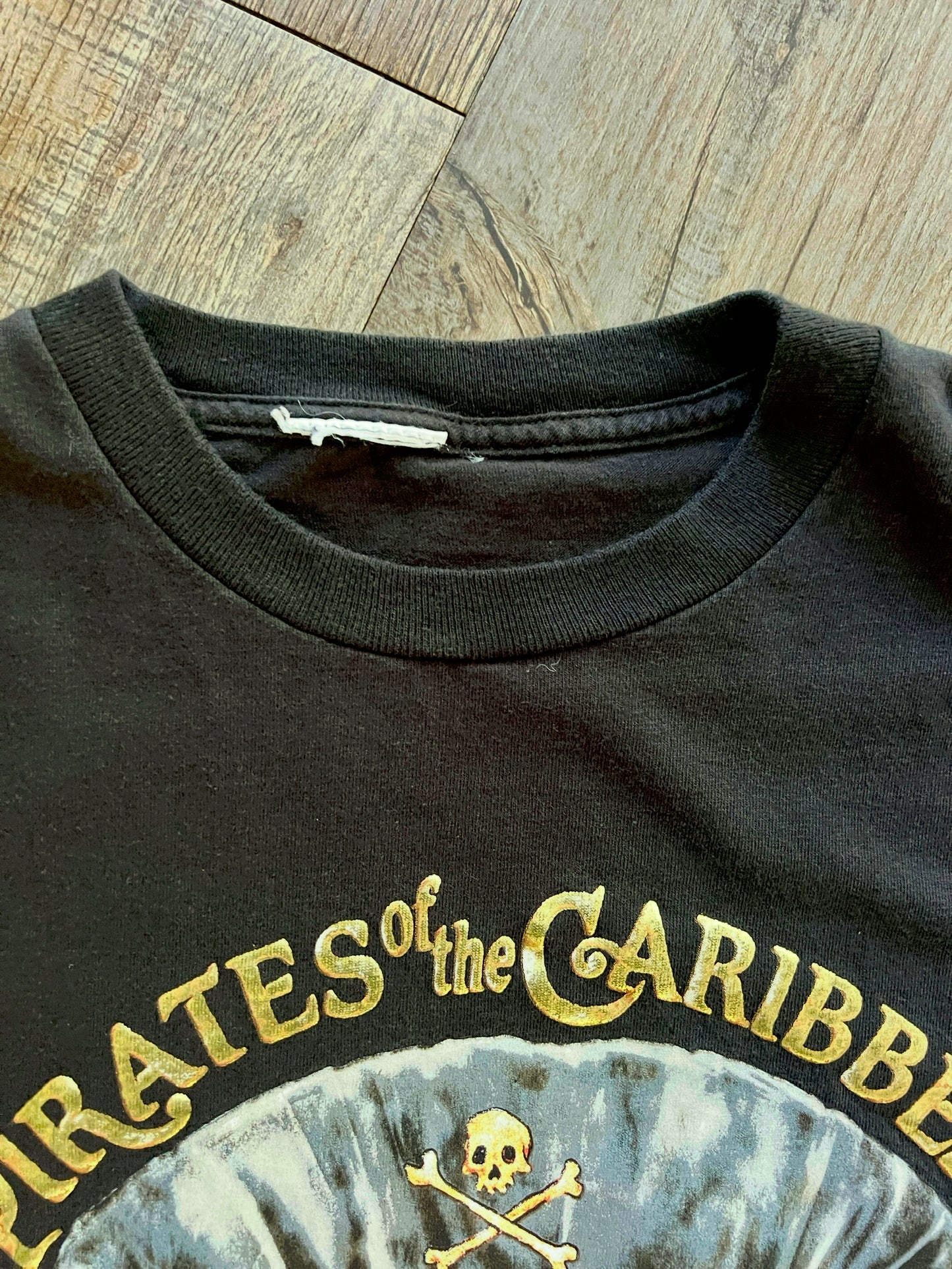 781 -Black Pirates of Caribbean Dead Men Tell No Tales Tee - L