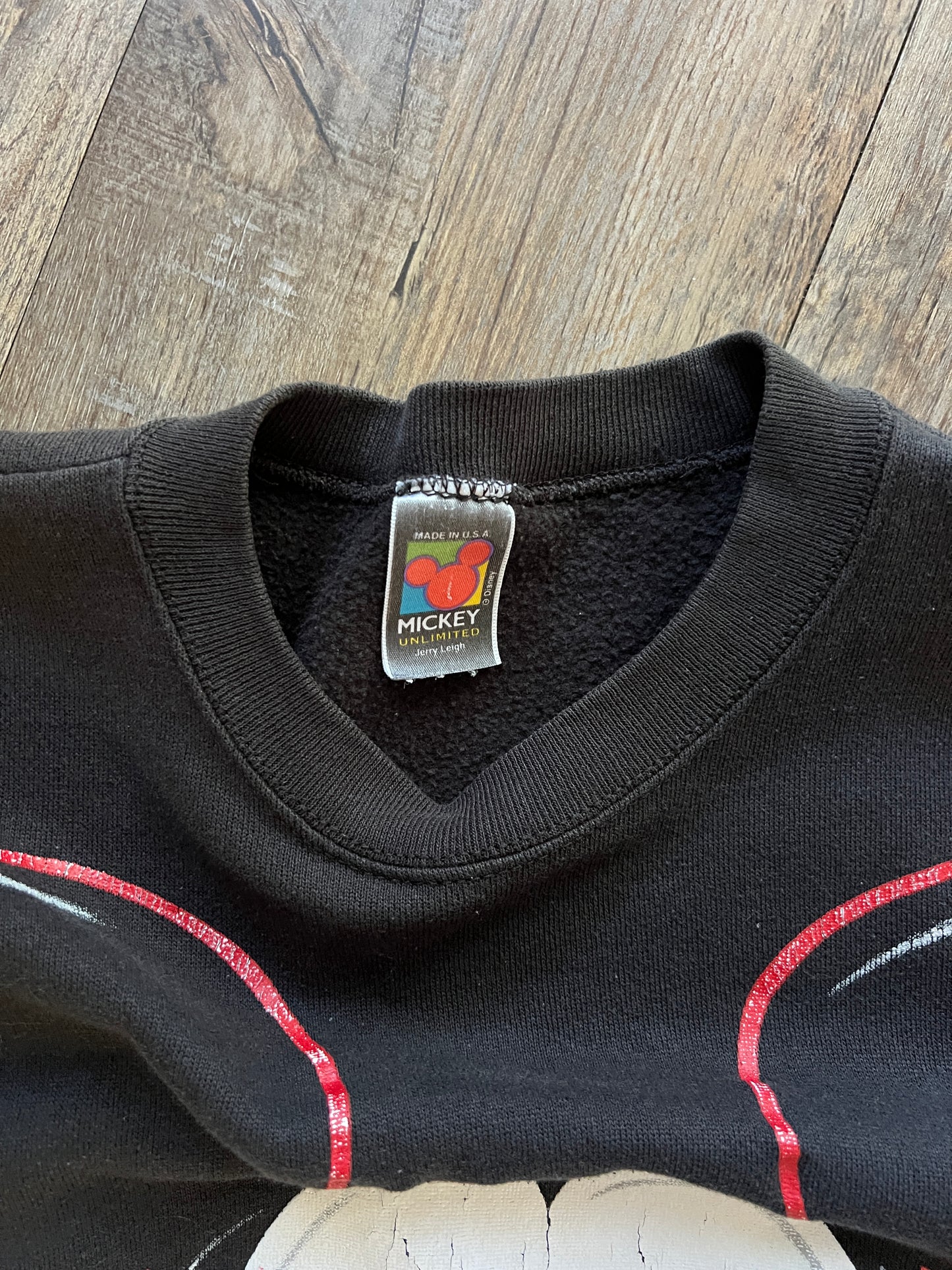 780 -Black & Red Big Face Mickey Crewneck - XL