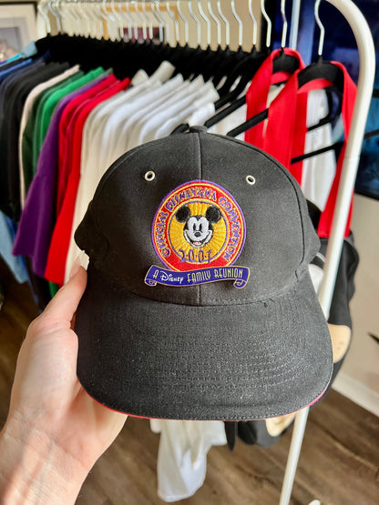 831 -NWT 2001 Disneyana Convention A Family Reunion Hat
