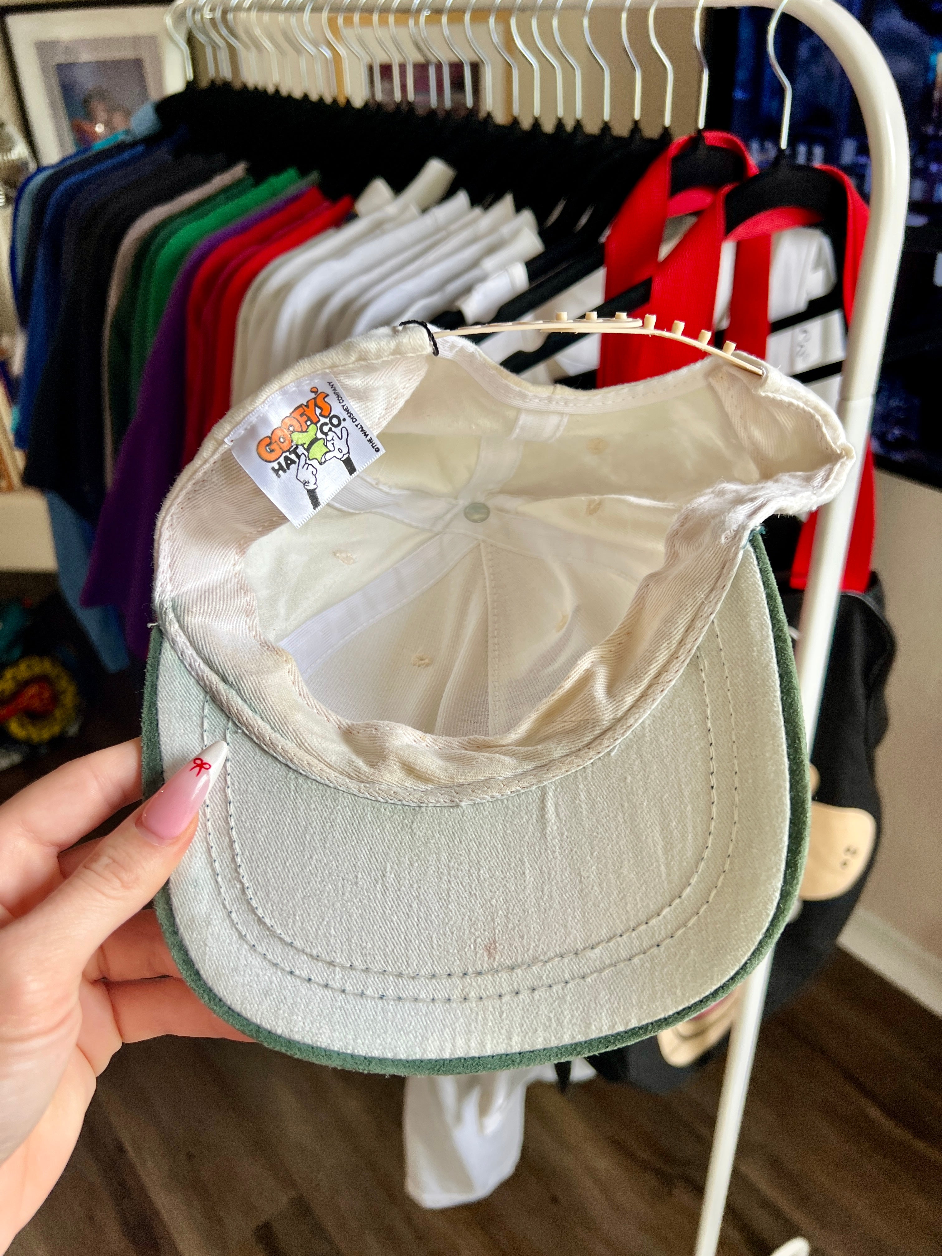 829 -1996 Disneyana Convention Robin Hood Mickey Snap Back