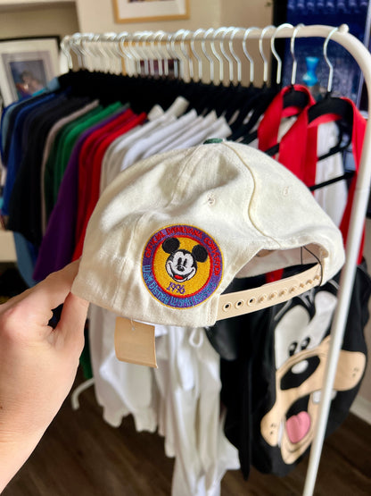 828 -NWT 1996 Disneyana Convention Robin Hood Mickey Snap Back