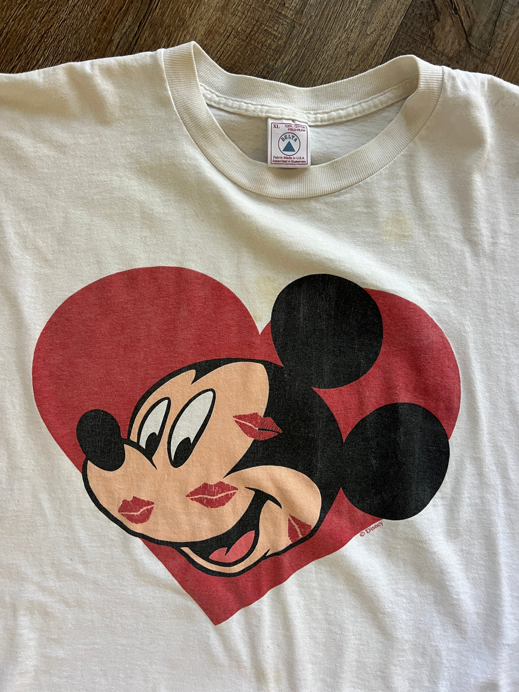 1265 -White Heart Kisses Mickey Shirt - XL