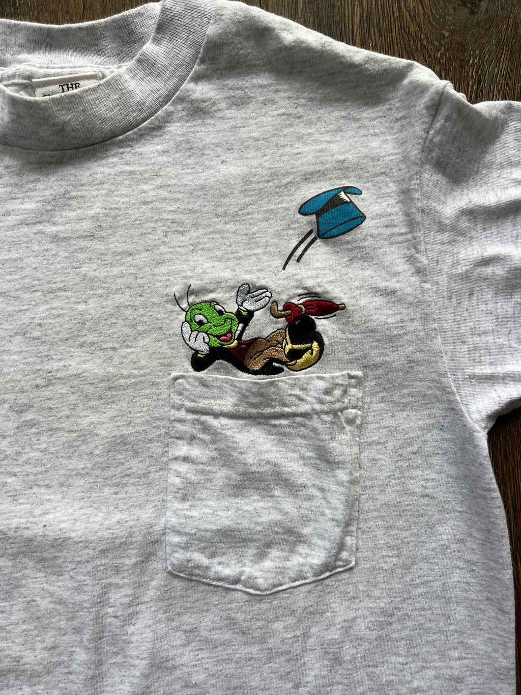 33 - Grey The Disney Store Jiminy Cricket Embroidered Pocket Tee SZ S