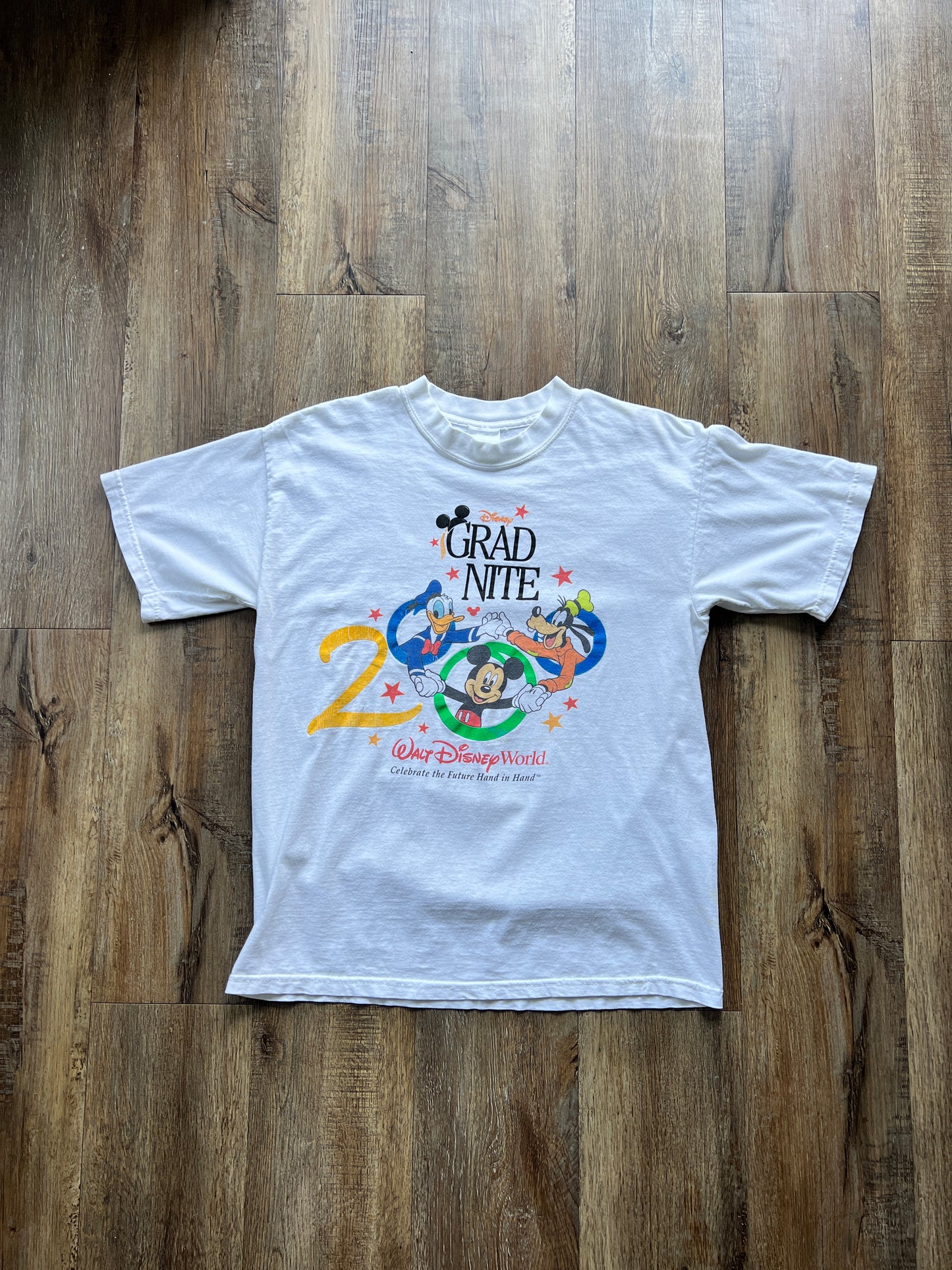 25 -White Grad Night 2000 Shirt SZ L
