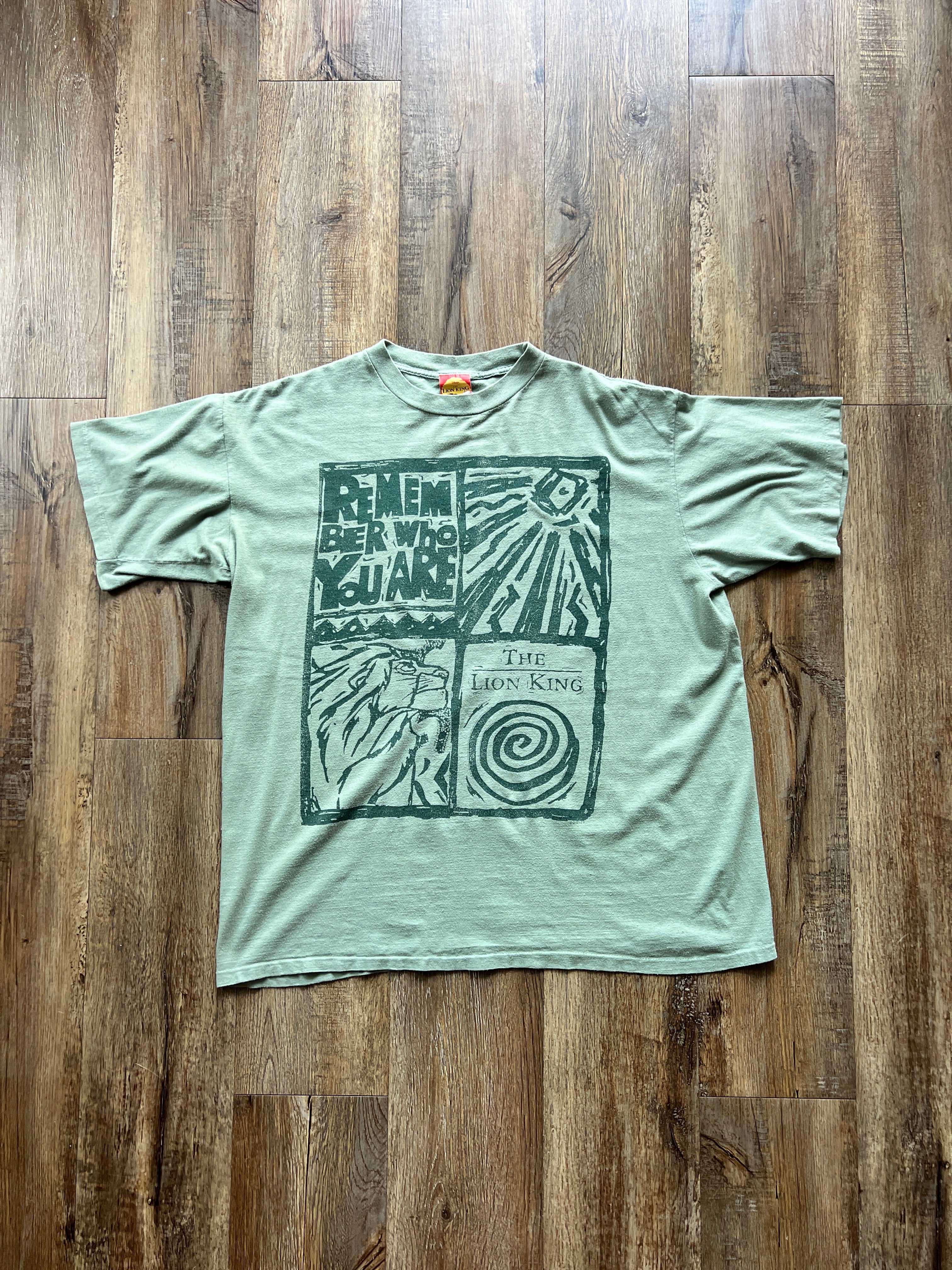 35 -Green The Lion King Remember Who You Are Tee SZ XL