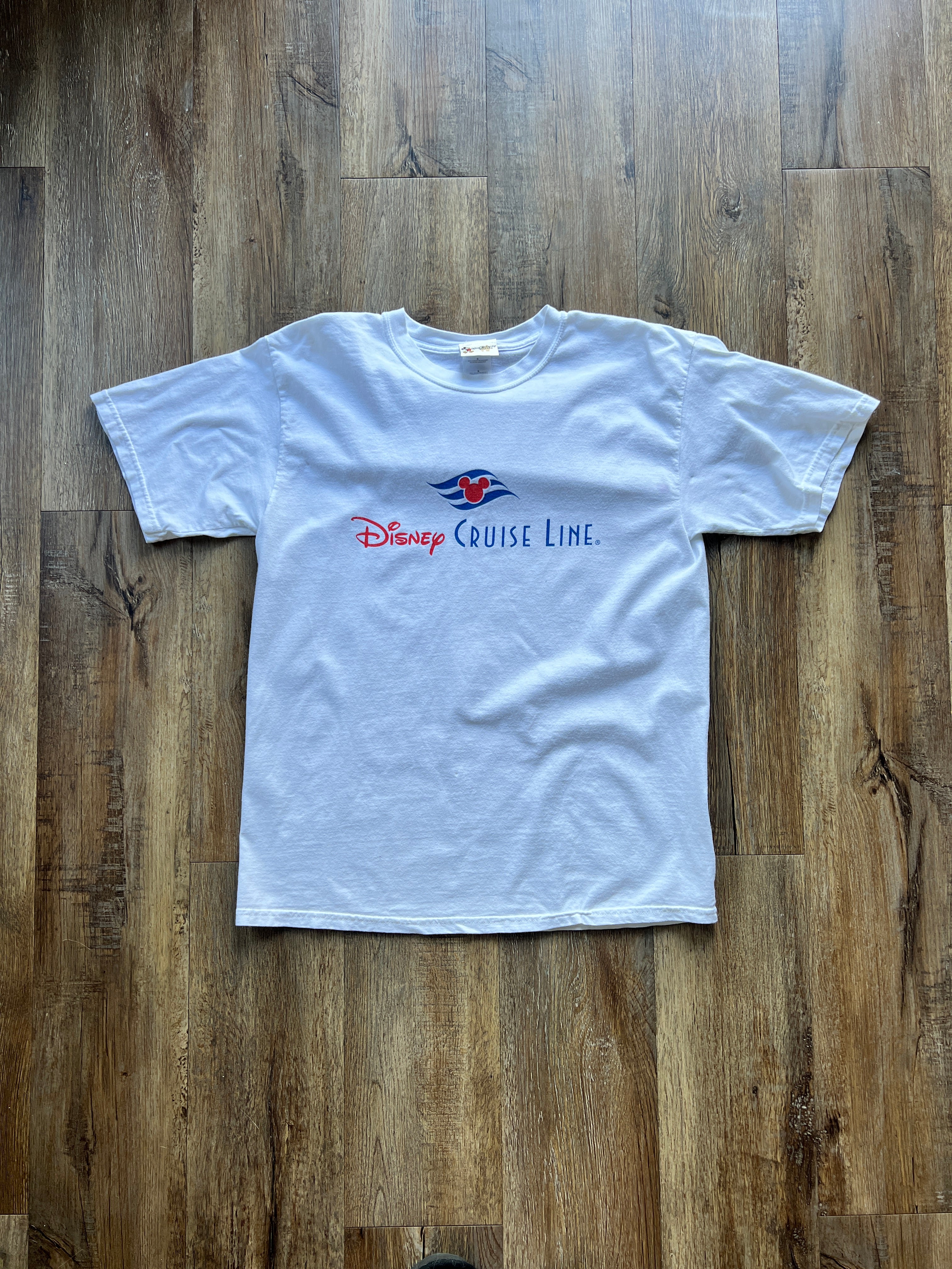 8 - White WDW Parks Disney Cruise Line Logo Shirt SZ L