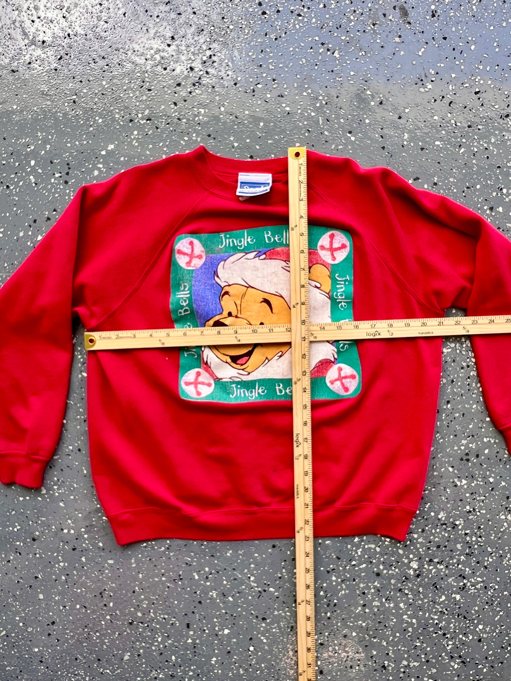 1482 - Red Winnie The Pooh Jingle Bells Crewneck - L