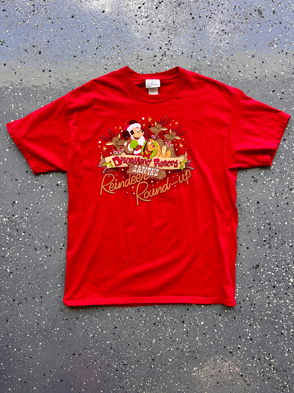 1492 - Red Disneyland Resort Reindeer Round-up Tee - L