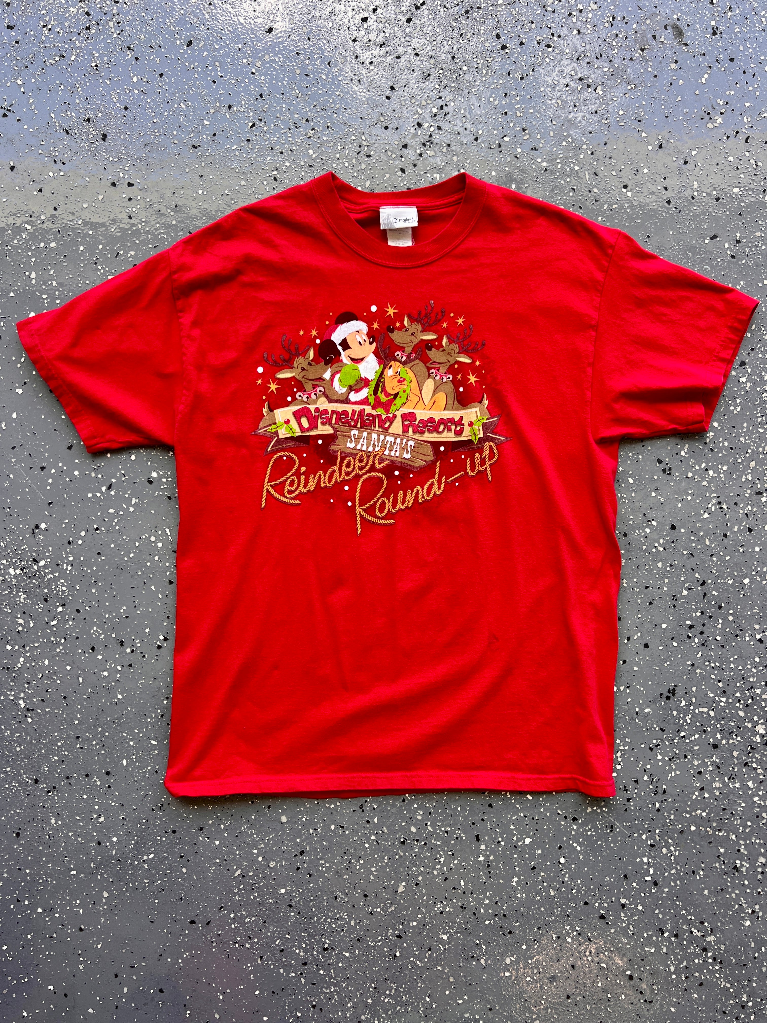 1492 - Red Disneyland Resort Reindeer Round-up Tee - L