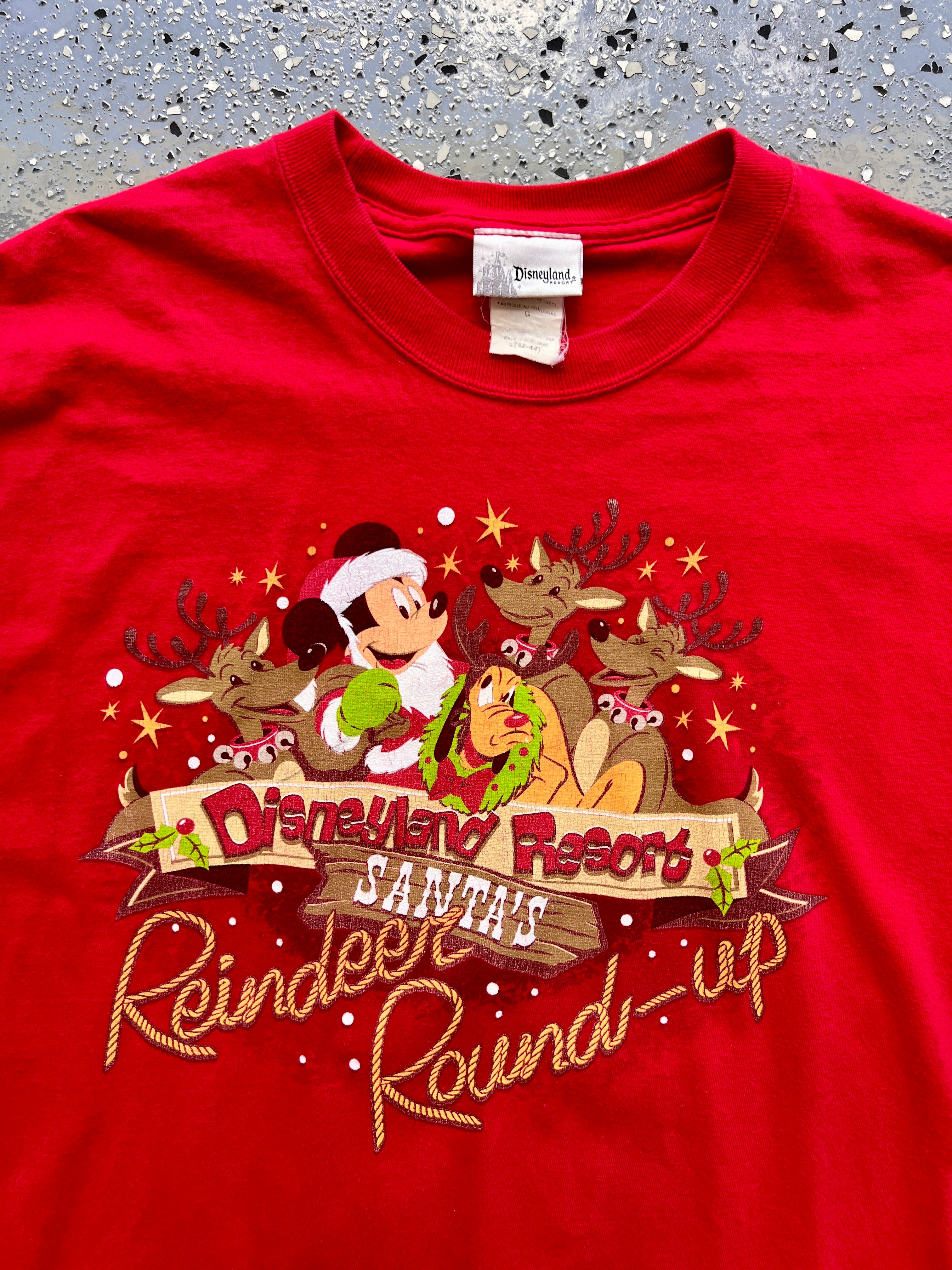 1492 - Red Disneyland Resort Reindeer Round-up Tee - L