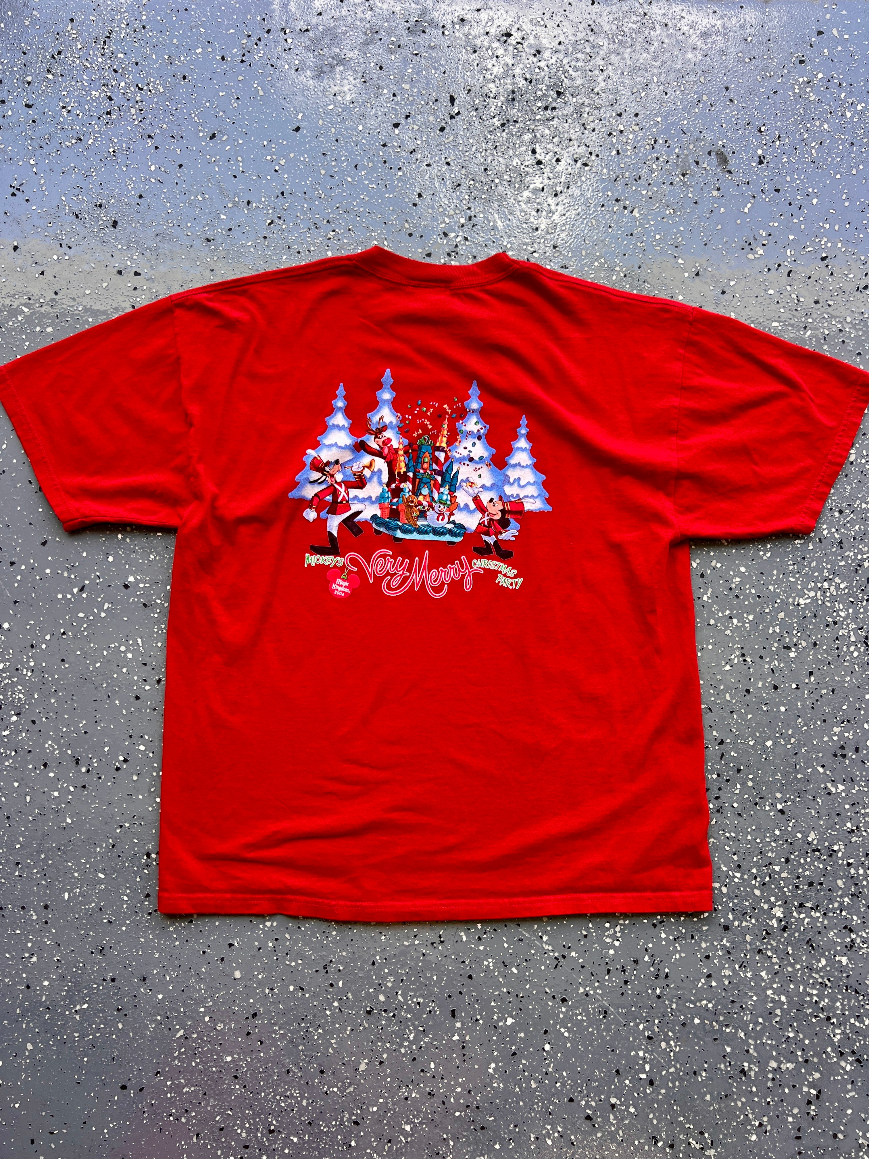 1494 - Red 2004 Mickey's Very Merry Christmas Party Tee - XL