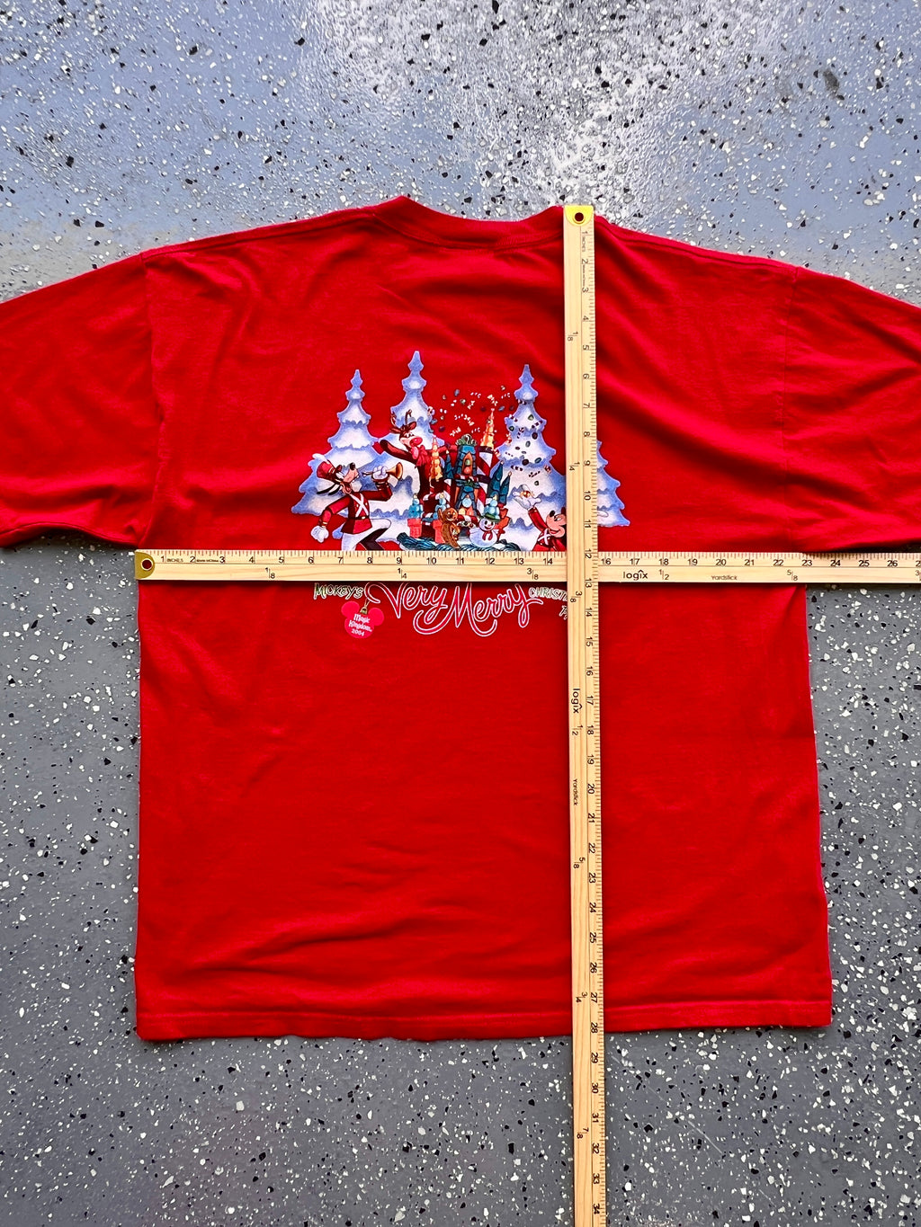 1494 - Red 2004 Mickey's Very Merry Christmas Party Tee - XL