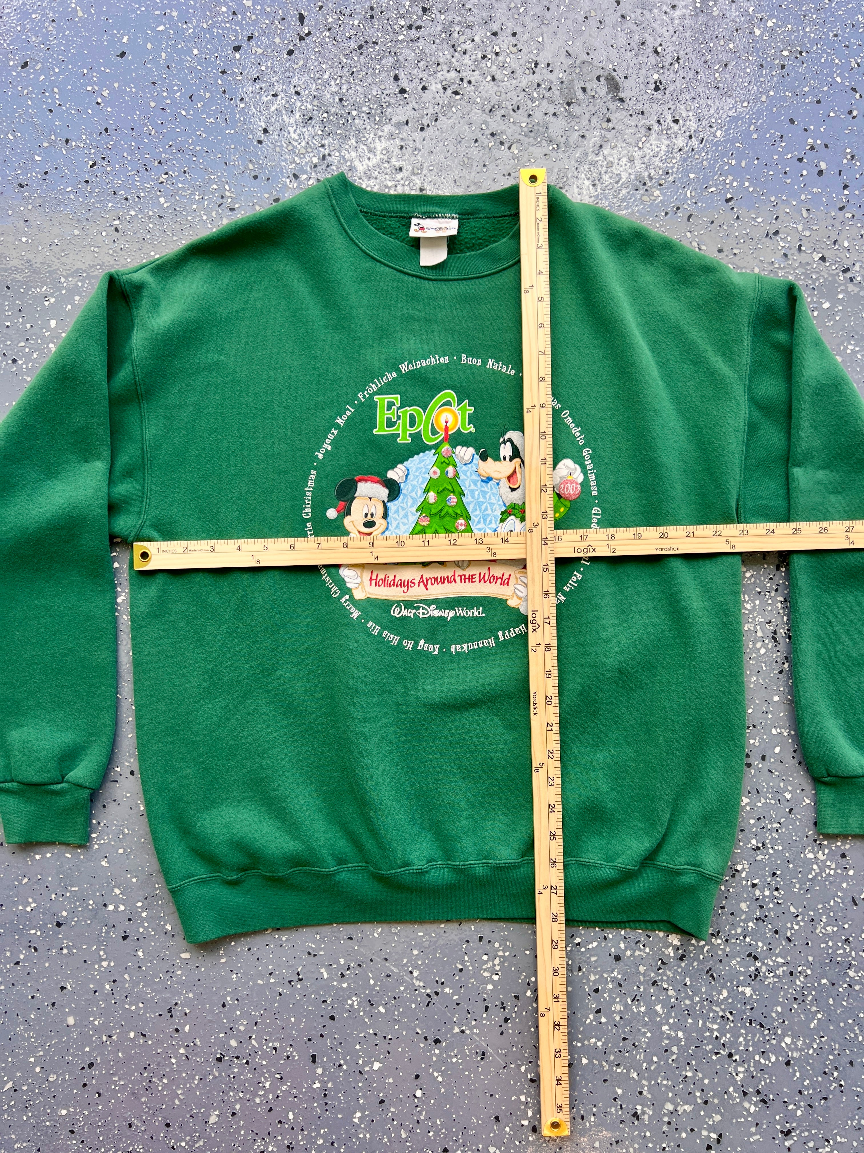 1495 - Green EPCOT Holidays Around the World Mickey & Friends Crewneck - NT / XL