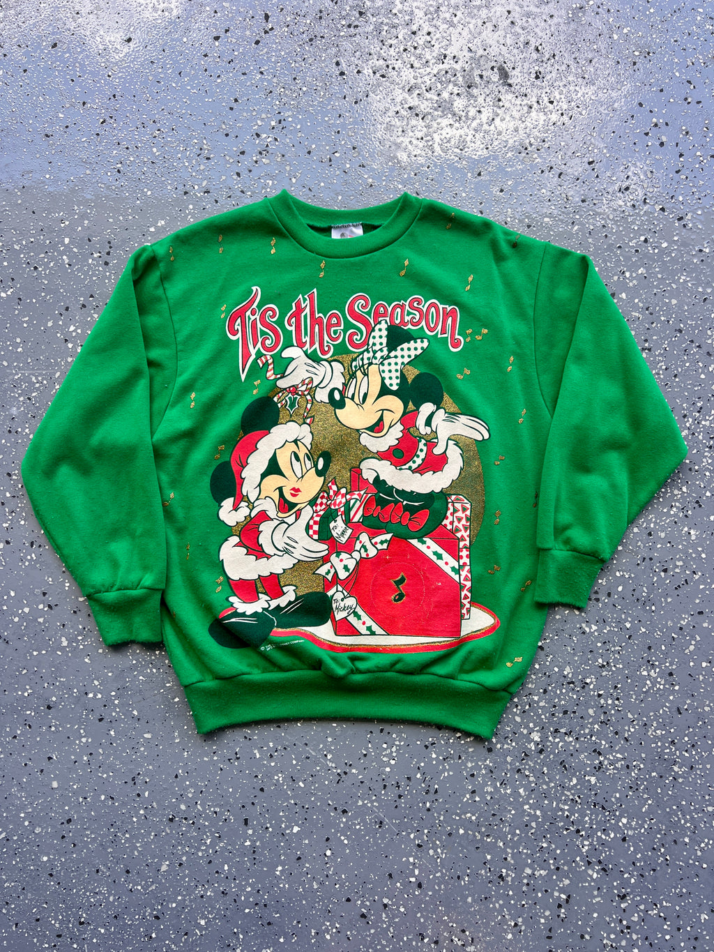 1496 - Green Santa Mickey & Minnie 'Tis the Season Mistletoe Crewneck - M