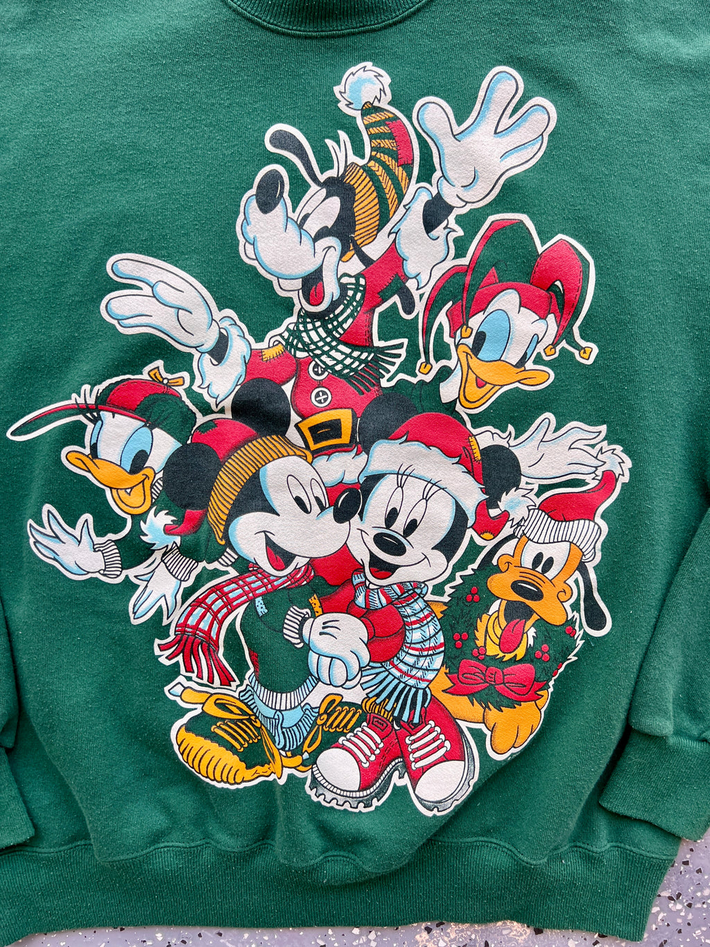 1498 - Green Mickey & Friends Holiday Crewneck - NT / L
