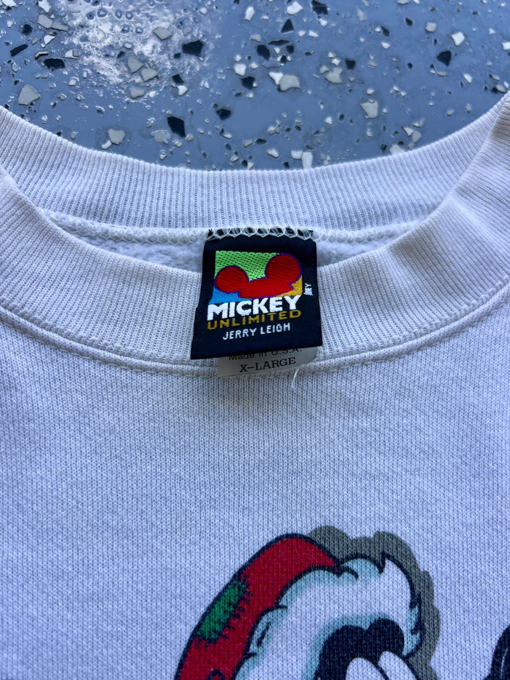 1499 - White Mickey, Goofy, & Donald Holidays Lights Crewneck - XL