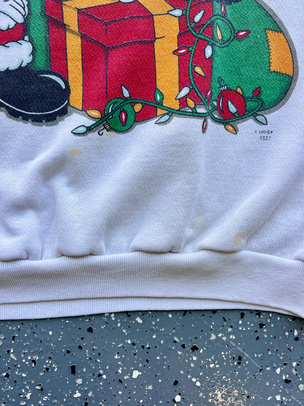 1499 - White Mickey, Goofy, & Donald Holidays Lights Crewneck - XL