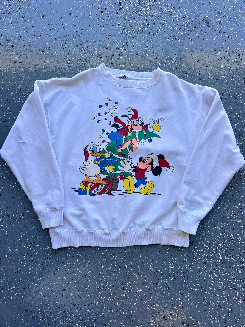 1501 - White Mickey, Goofy, & Donald Decorating Christmas Tree Crewneck - NT / XL