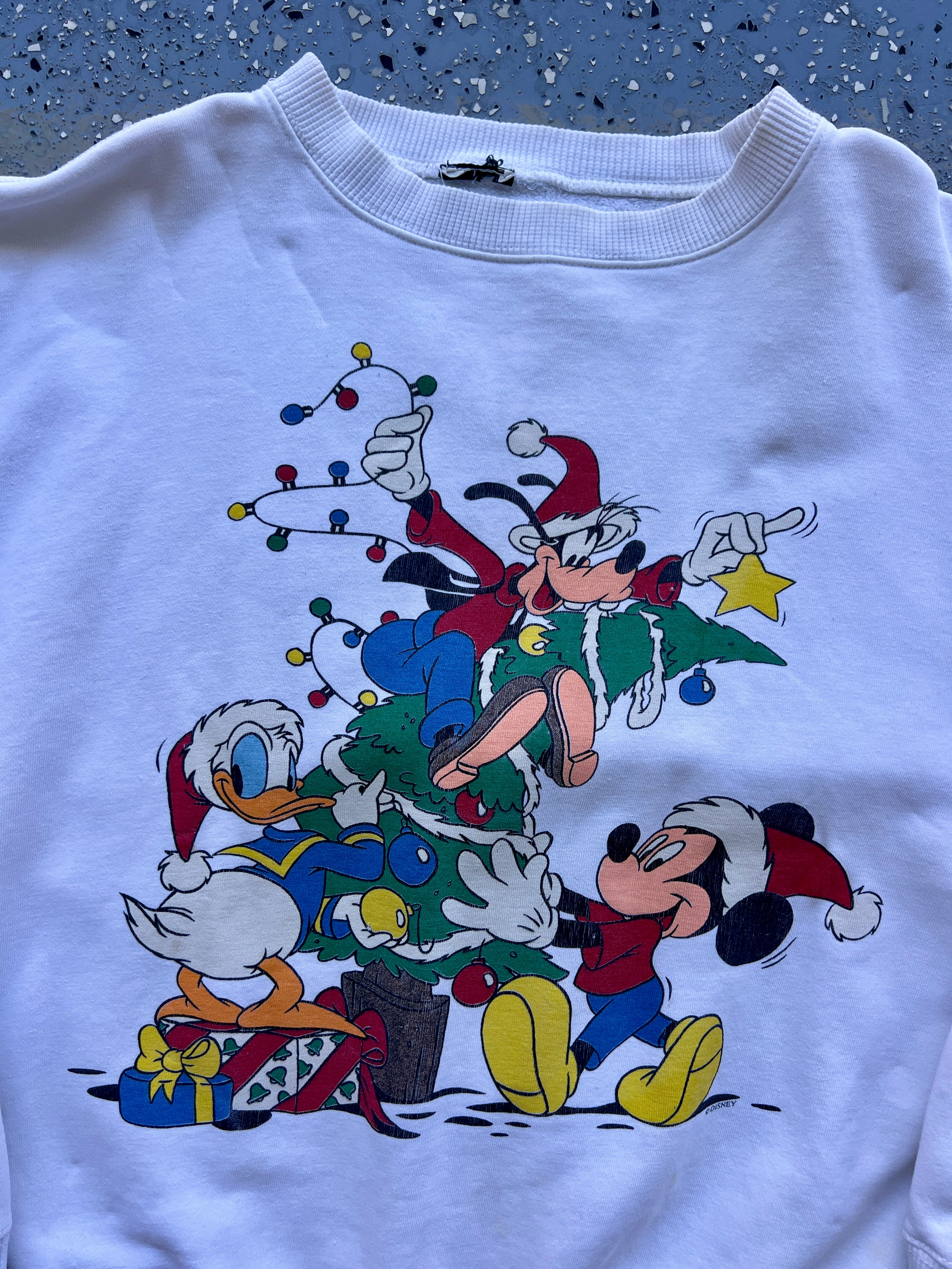 1501 - White Mickey, Goofy, & Donald Decorating Christmas Tree Crewneck - NT / XL