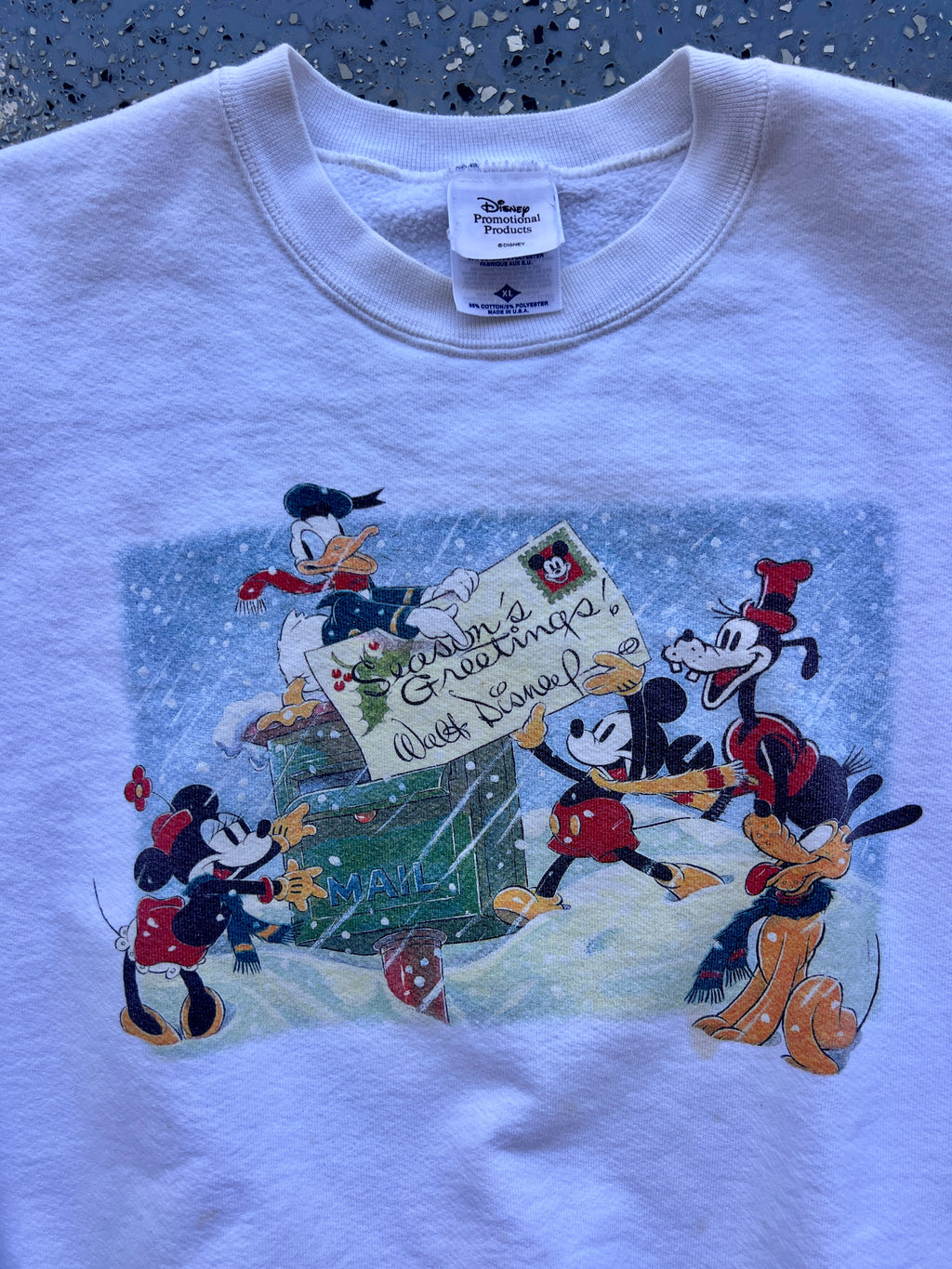 1502 - 1998 White Mickey & Friends Seasons Greetings Crewneck - XL