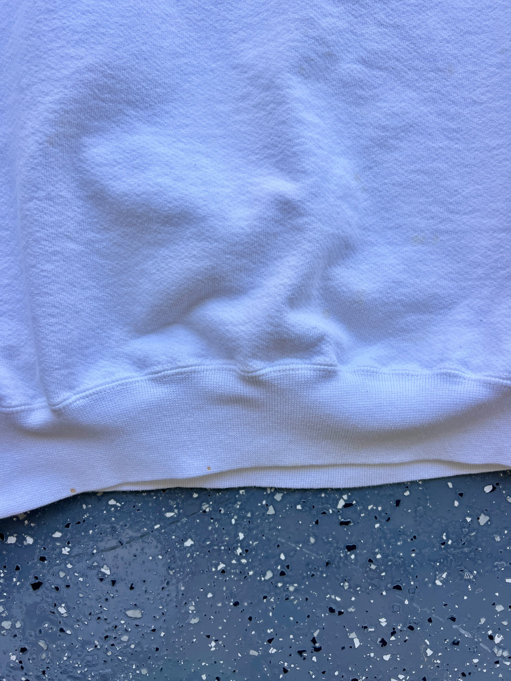 1502 - 1998 White Mickey & Friends Seasons Greetings Crewneck - XL