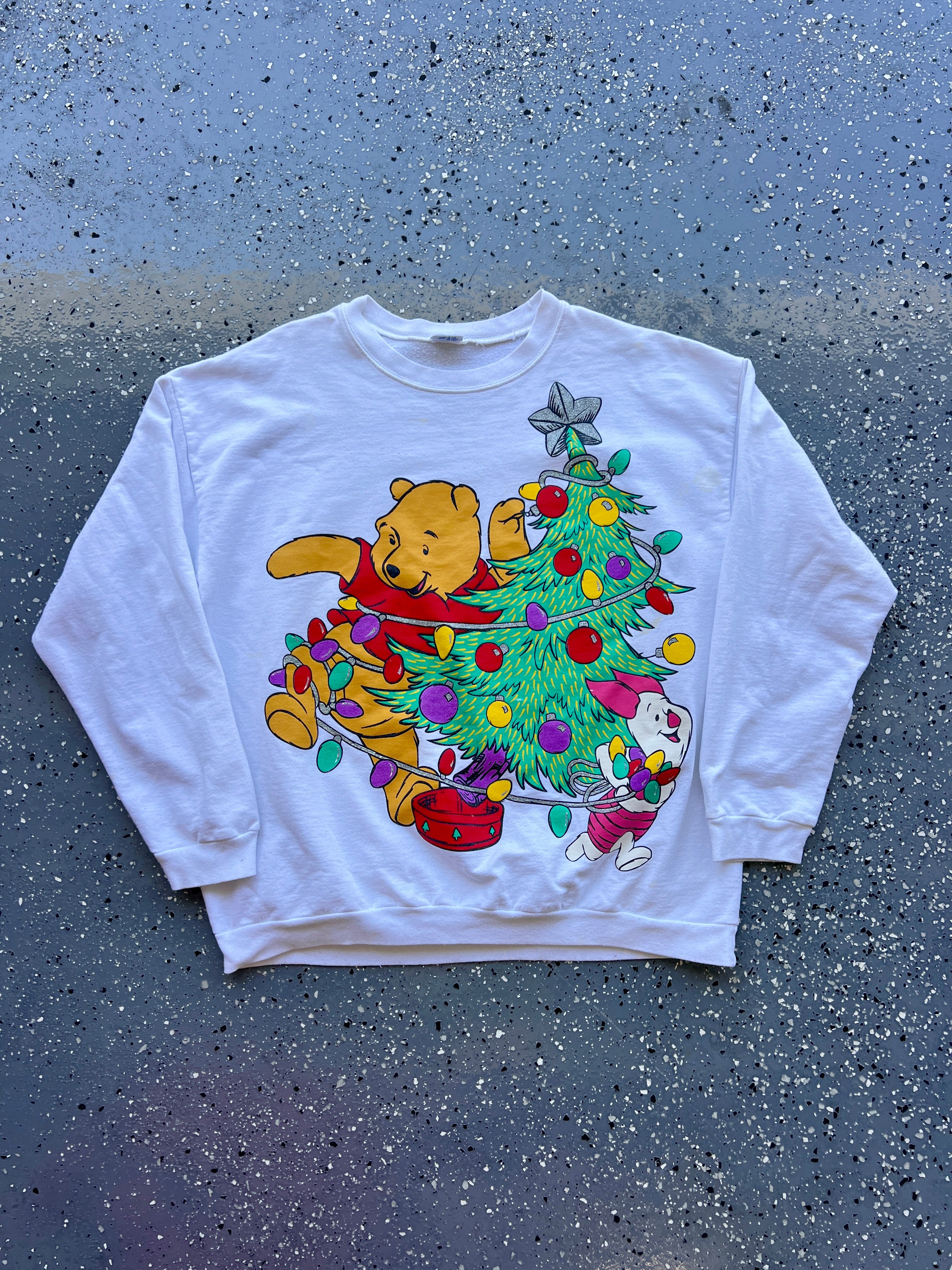 1513 - White Winnie the Pooh & Piglet Christmas Tree Lights Crewneck - XL