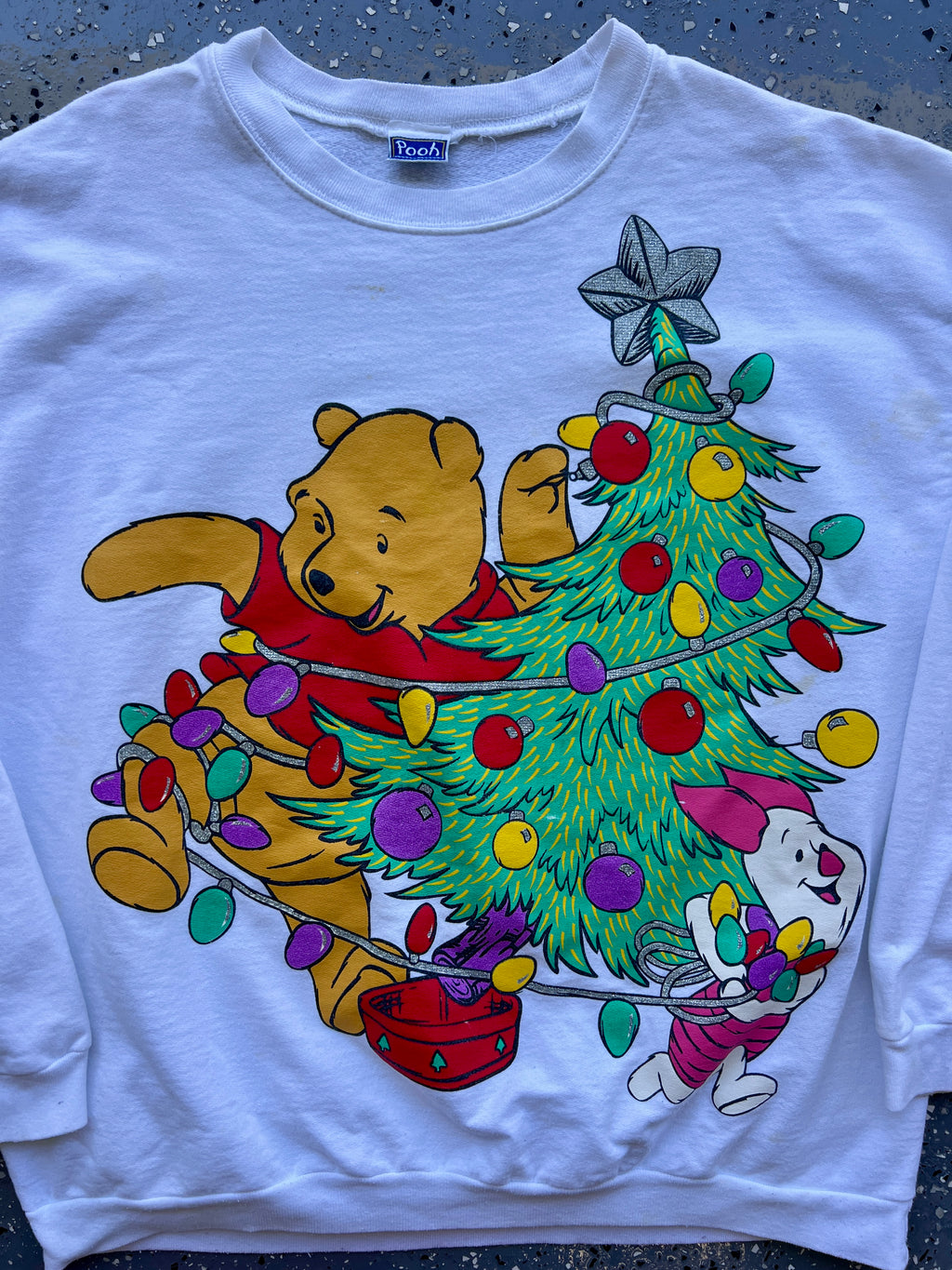 1513 - White Winnie the Pooh & Piglet Christmas Tree Lights Crewneck - XL