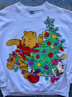 1513 - White Winnie the Pooh & Piglet Christmas Tree Lights Crewneck - XL