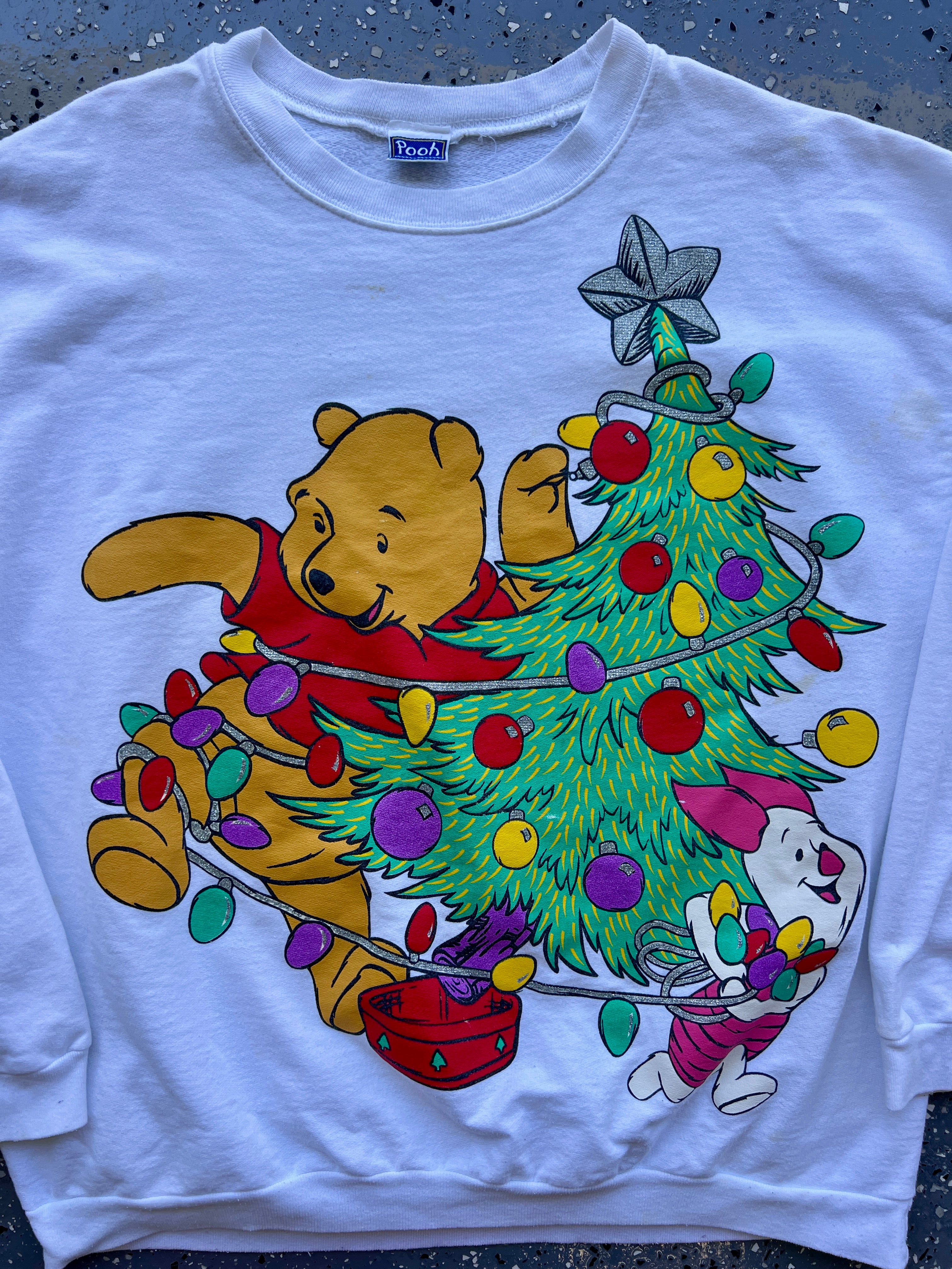 1513 - White Winnie the Pooh & Piglet Christmas Tree Lights Crewneck - XL