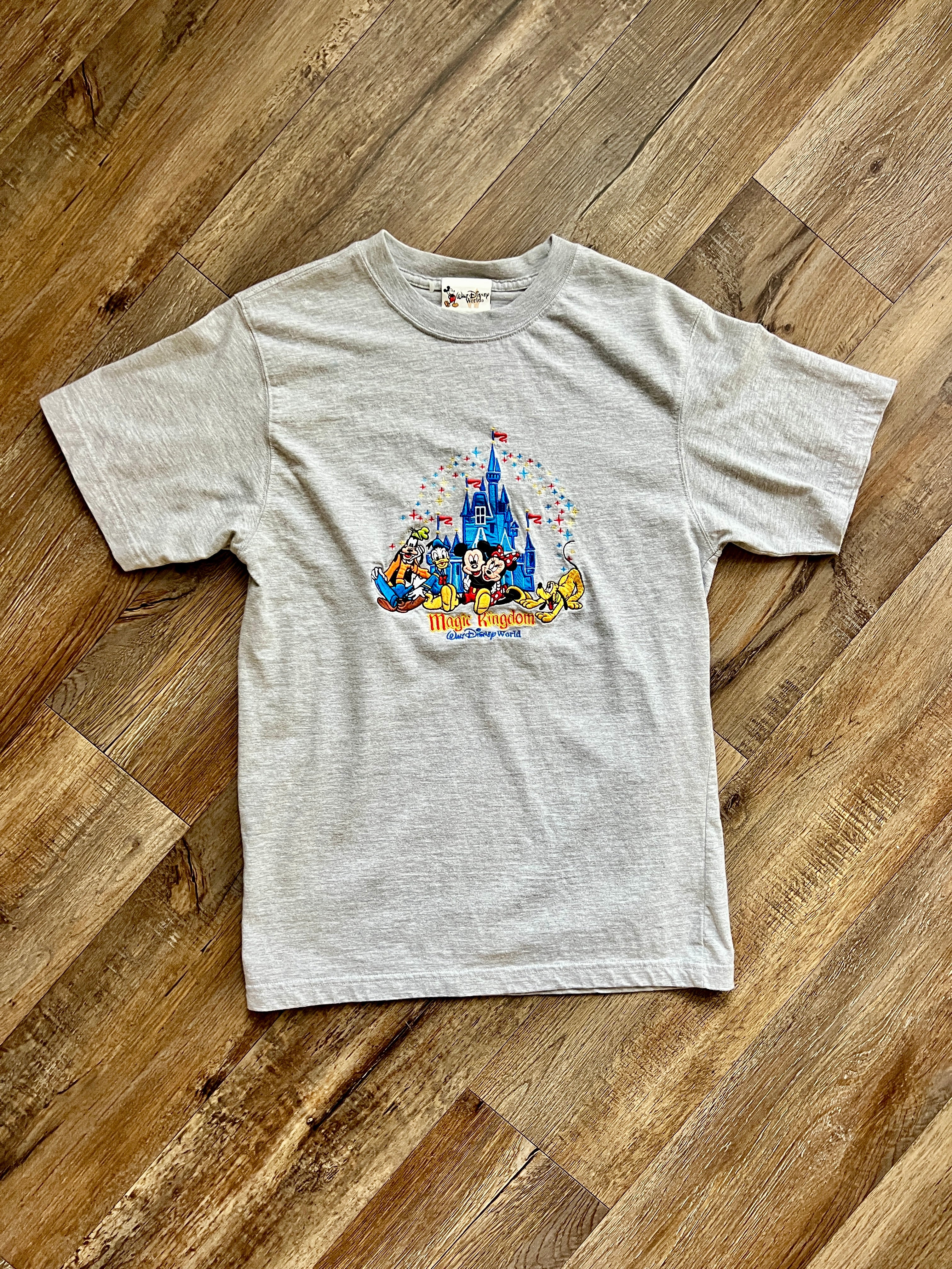 265 -Grey Embroidered Fab 5 Magic Kingdom WDW Tee - M