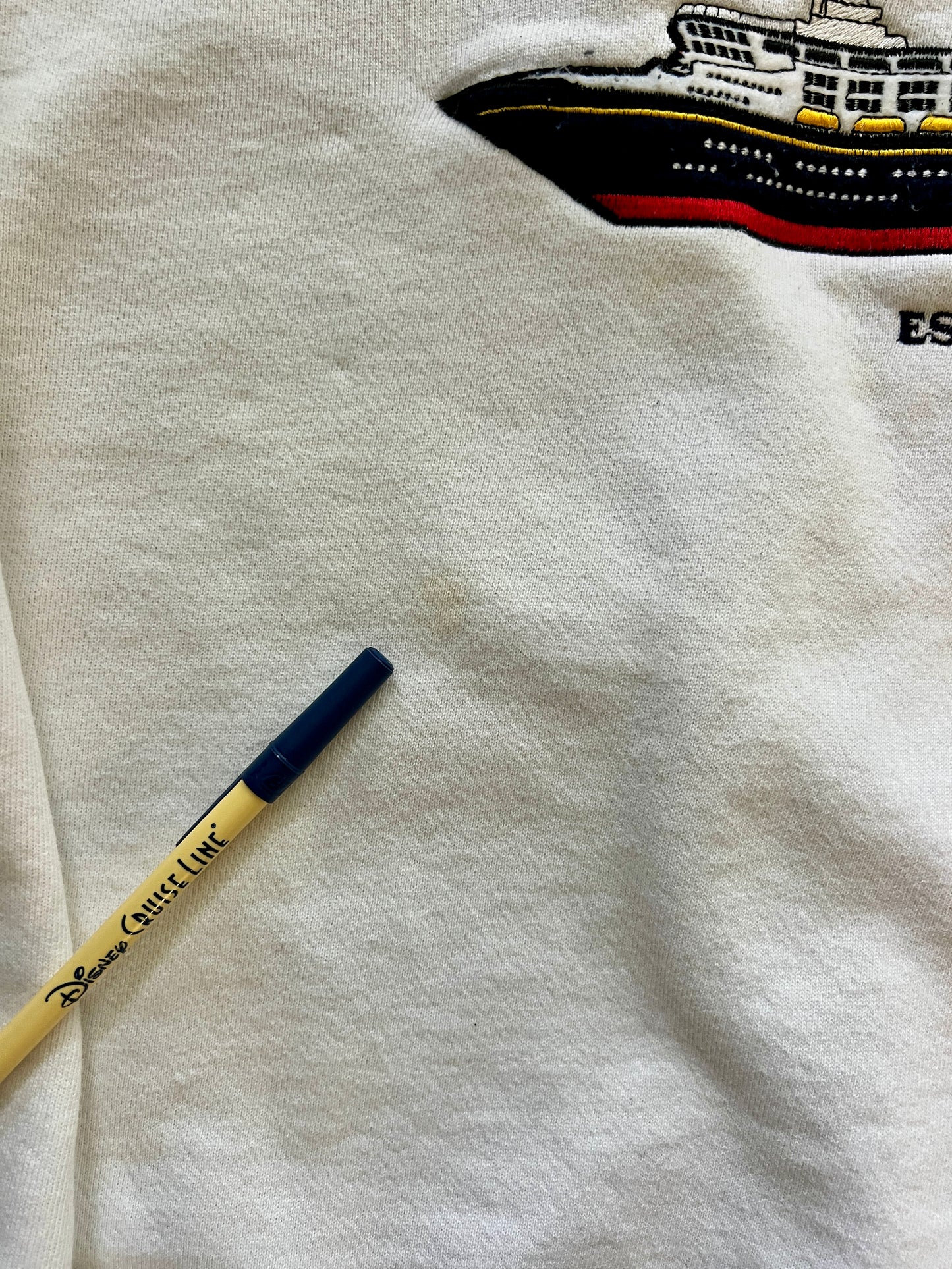 867 - White Embroidered DCL Wonder 1999 Crewneck - L