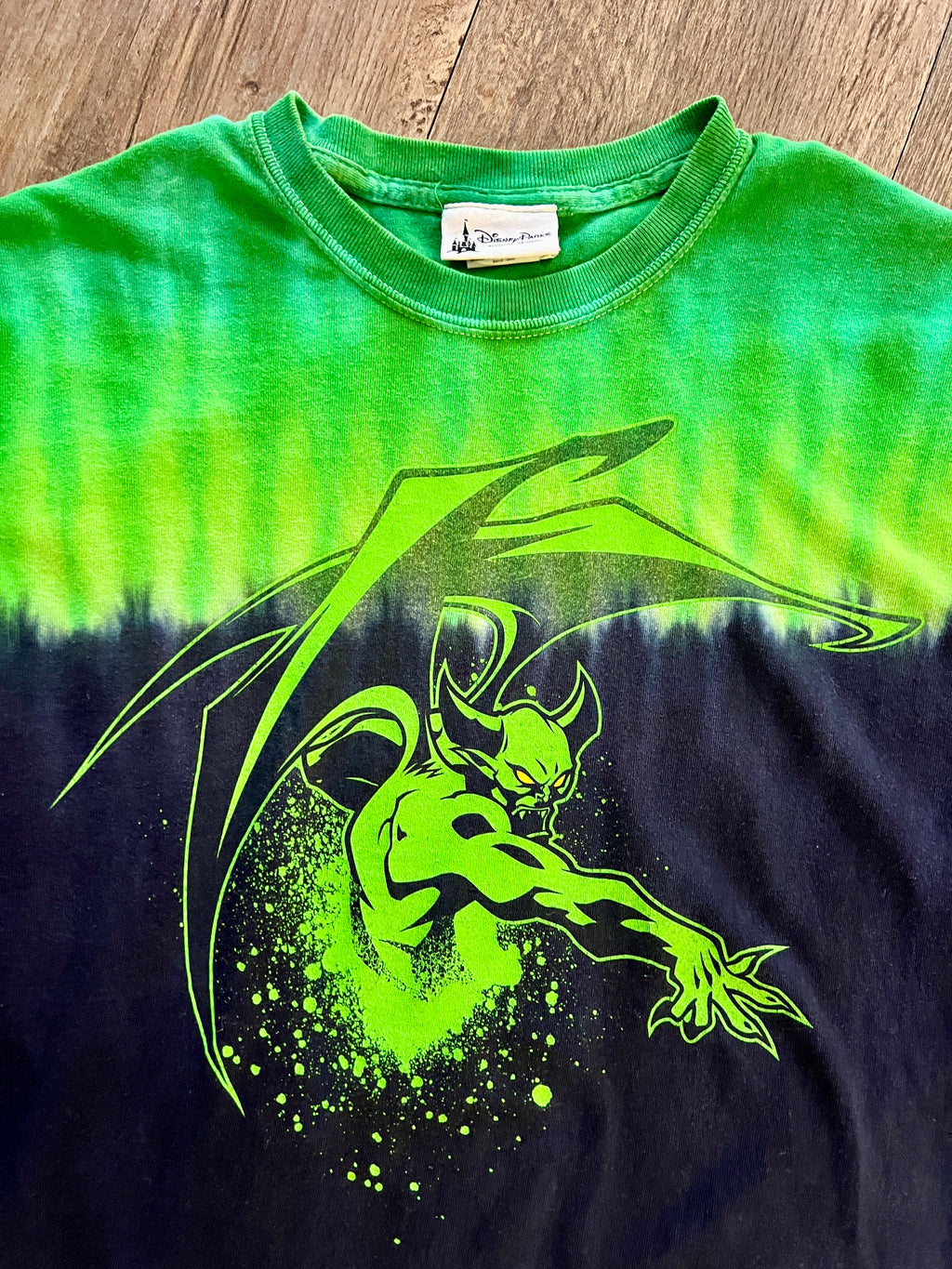 876 -Green & Black Tie-Dye Chernabog Shirt - M