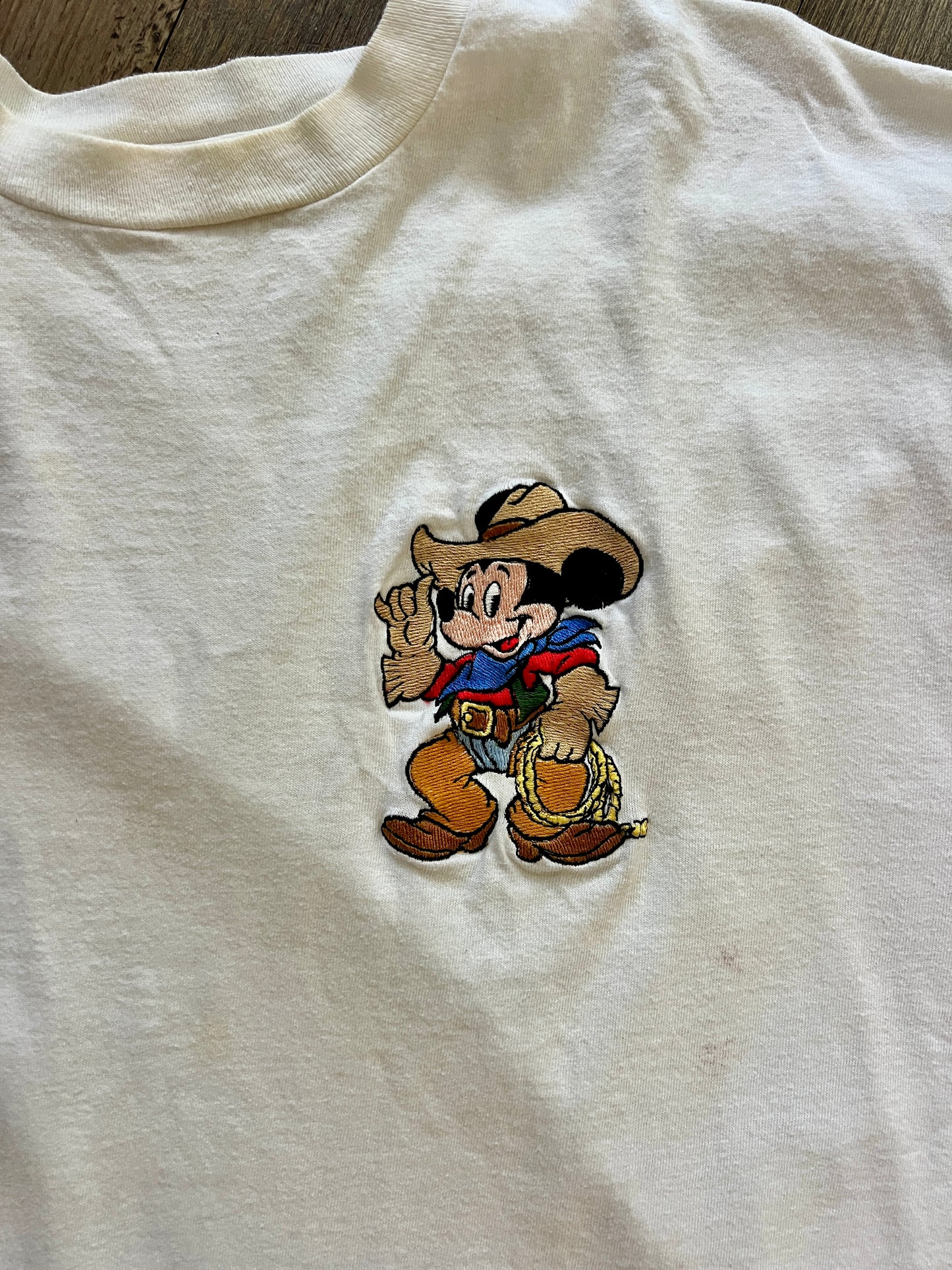 897 -White Embroidered Cowboy Mickey Pocket Shirt - XL