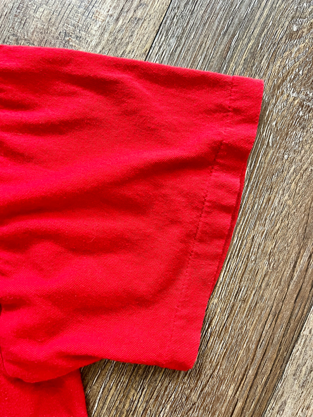 902 -Red 2 1/2 Watt Goofy Lightbulb Shirt - XL