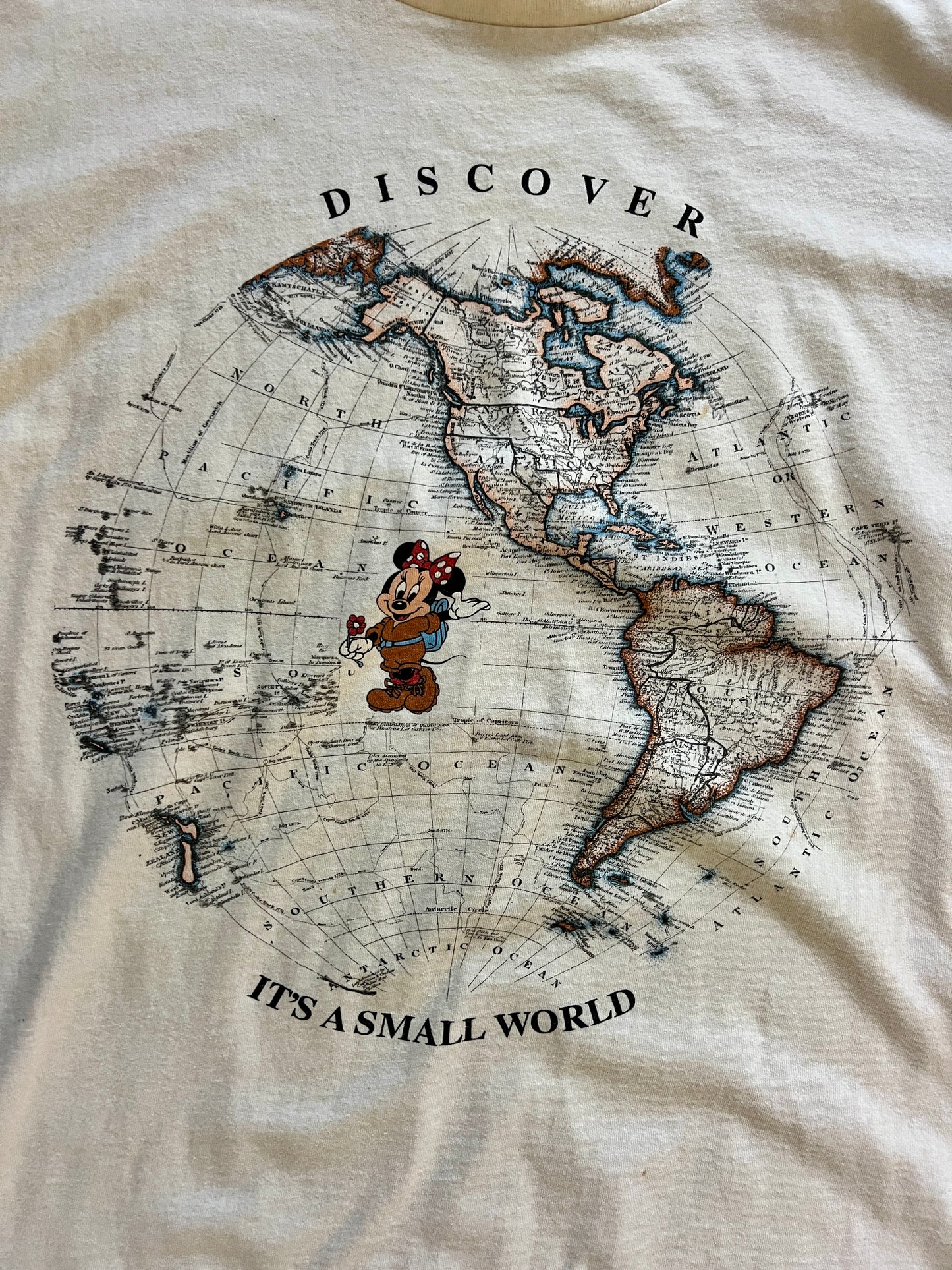 906 -White Discover it's a small world Globe Shirt - L/XL
