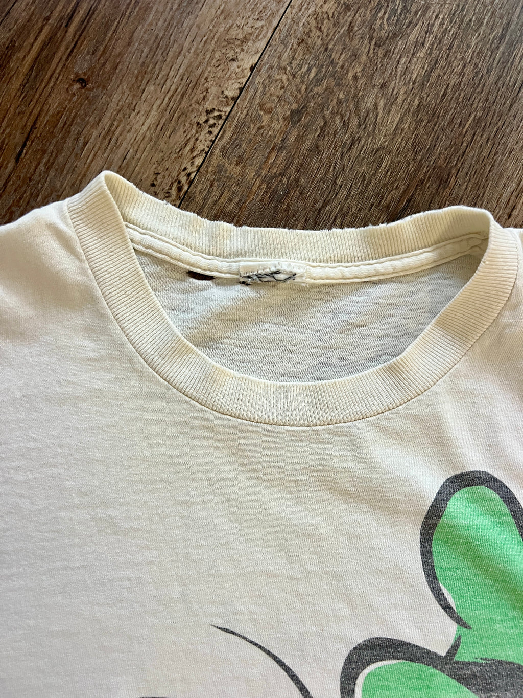 920 -White Big Face Goofy Disneyland Shirt - L