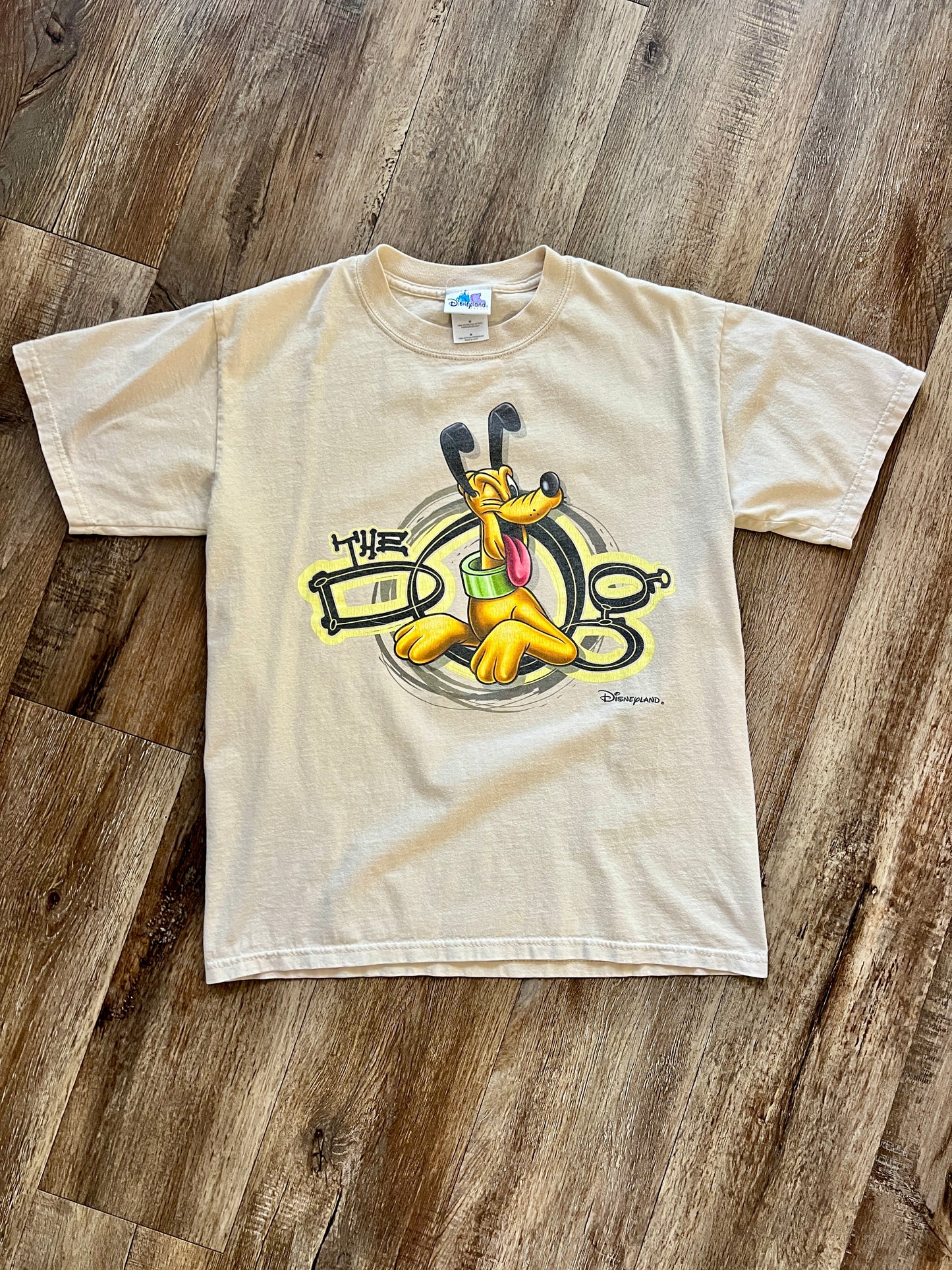 921 -Tan Winking Pluto The Dog Shirt - M