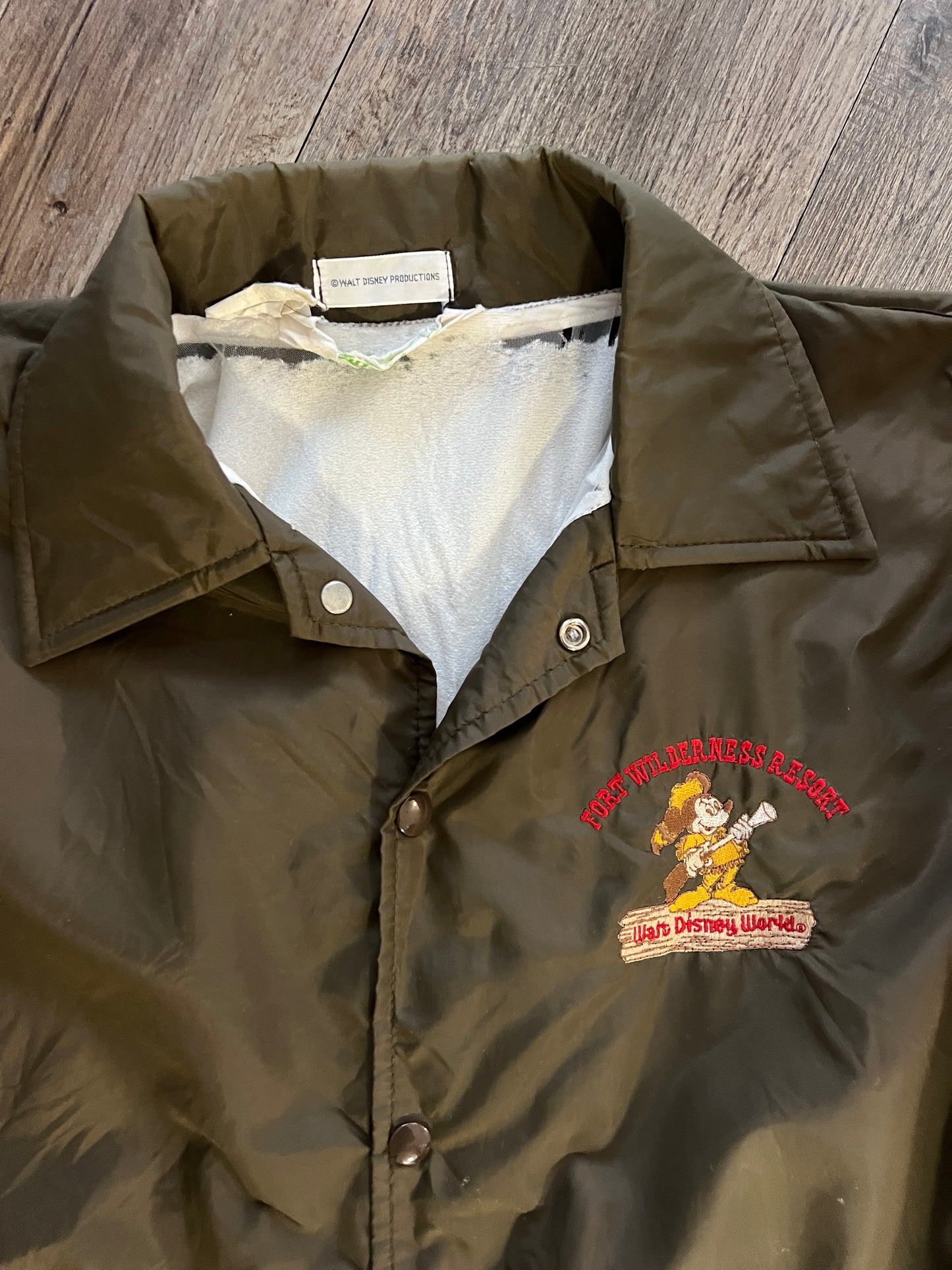 939 -Green Embroidered Fort Wilderness Button Up Jacket - S