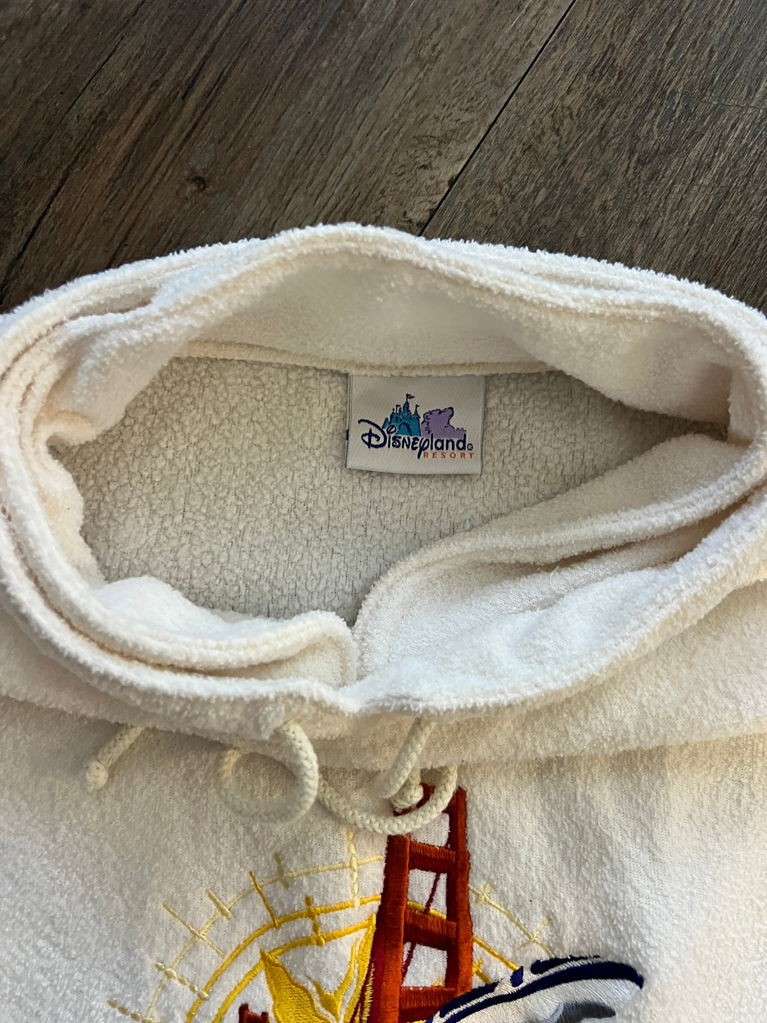 942 -White Sherpa California Adventure Monorail Pullover - XL