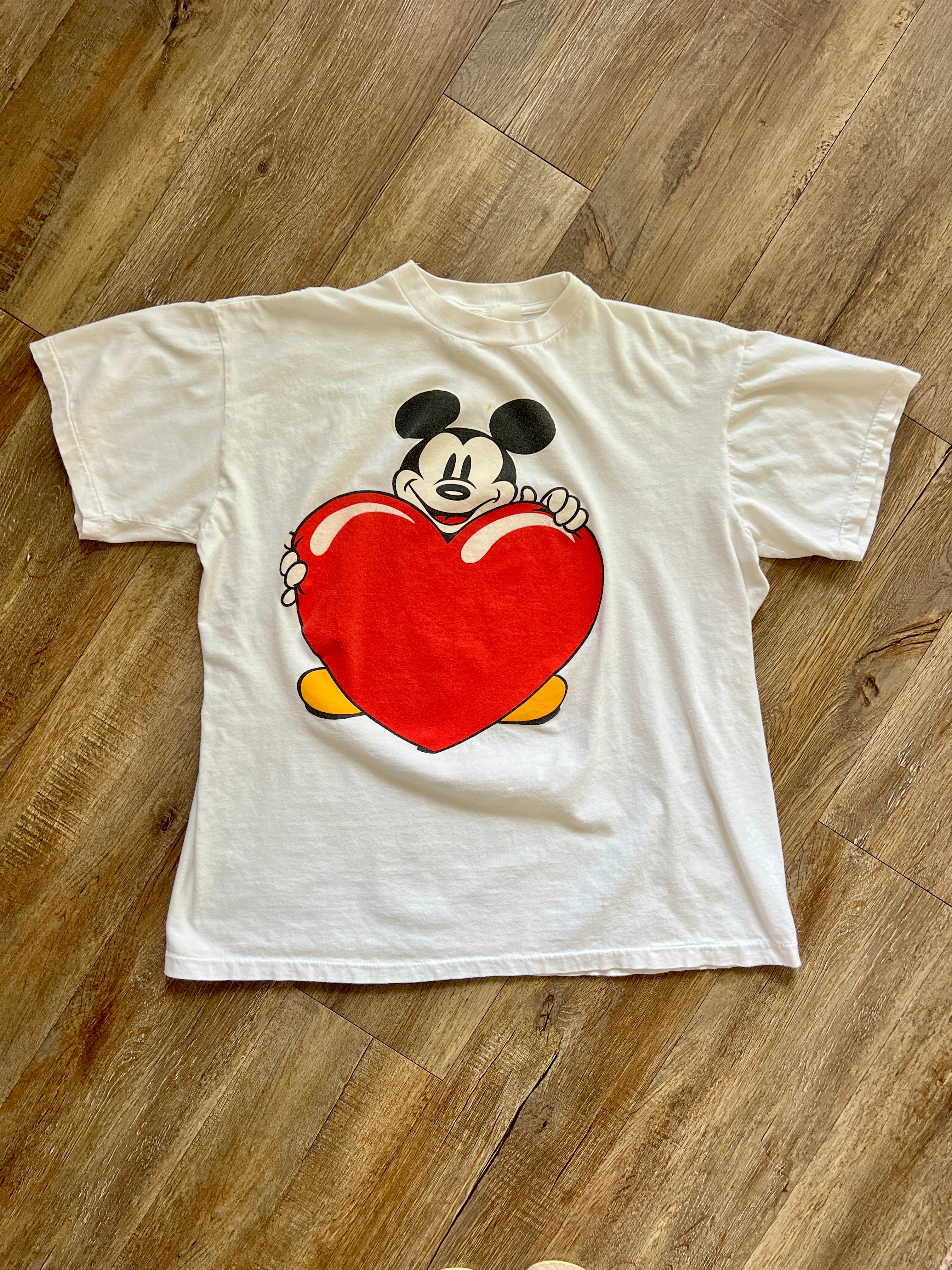 1269 - White Mickey Holding Heart Shirt - L