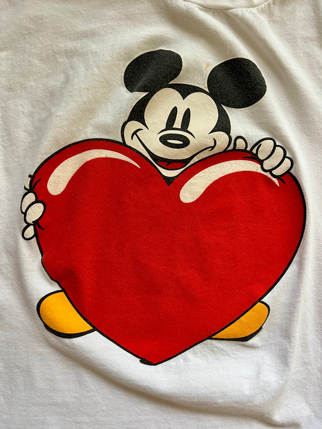 1269 - White Mickey Holding Heart Shirt - L