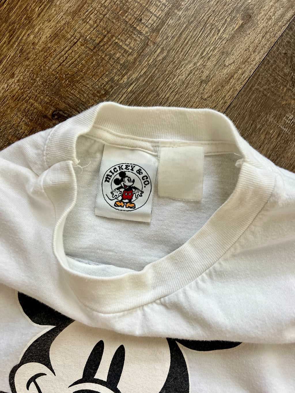 1269 - White Mickey Holding Heart Shirt - L