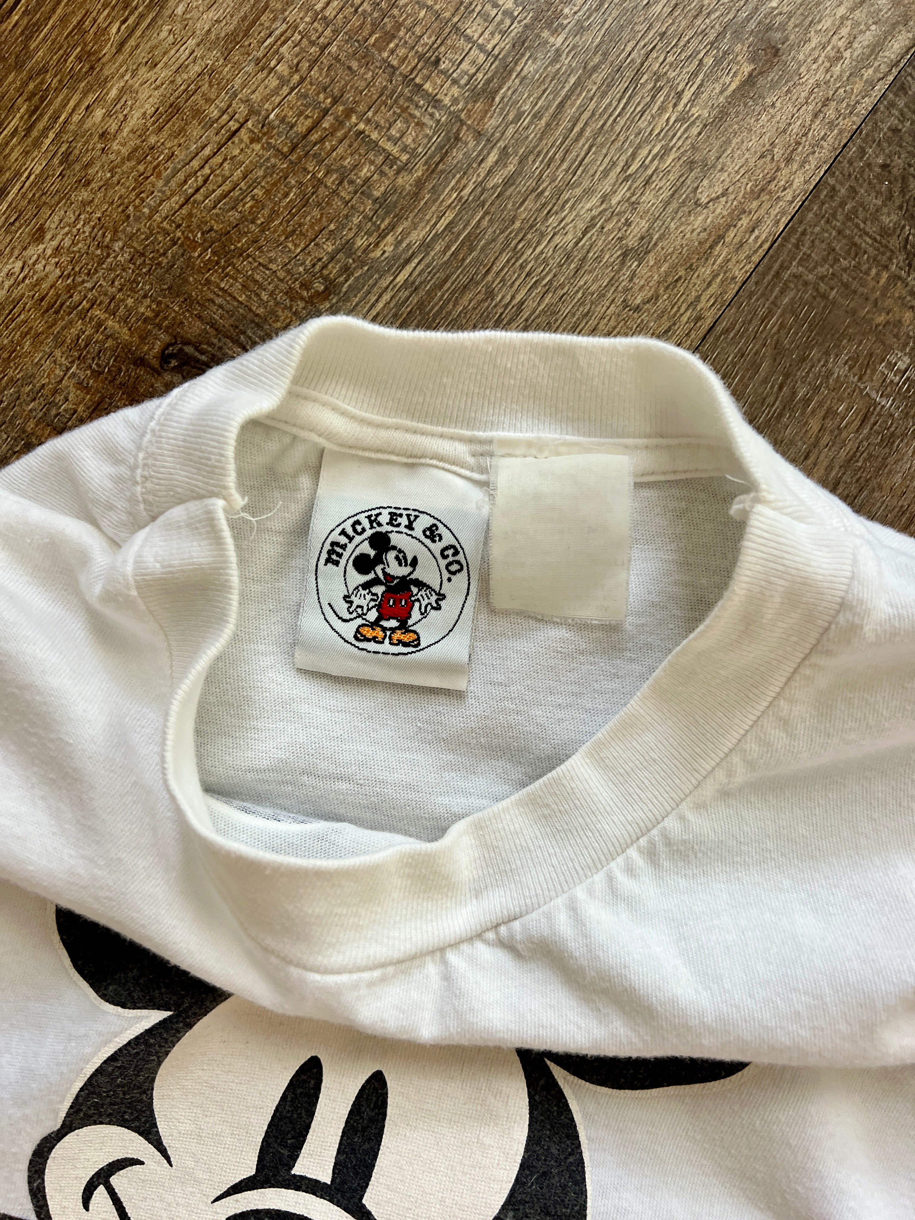 1269 - White Mickey Holding Heart Shirt - L