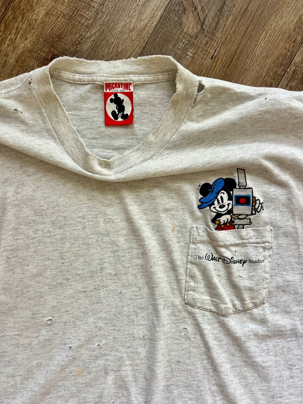 1278 - Grey Thrashed Embroidered Director Mickey WDW Studios Pocket Shirt - L/XL