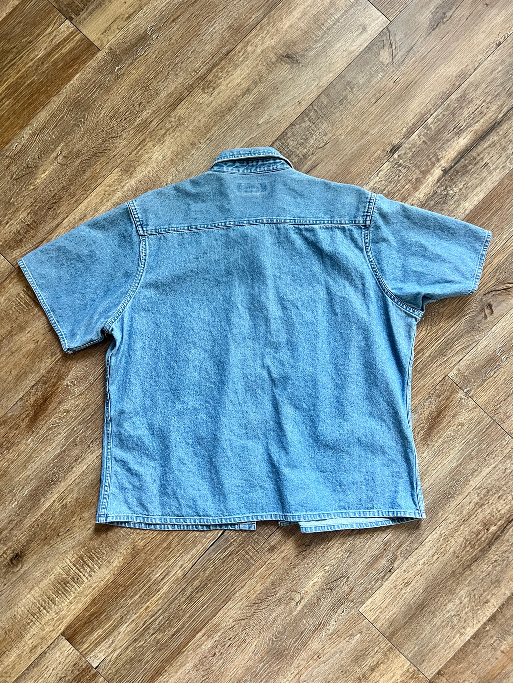 1294 - Denim Embroidered Short Sleeve The Disney Store Cast Member Button Down - XL